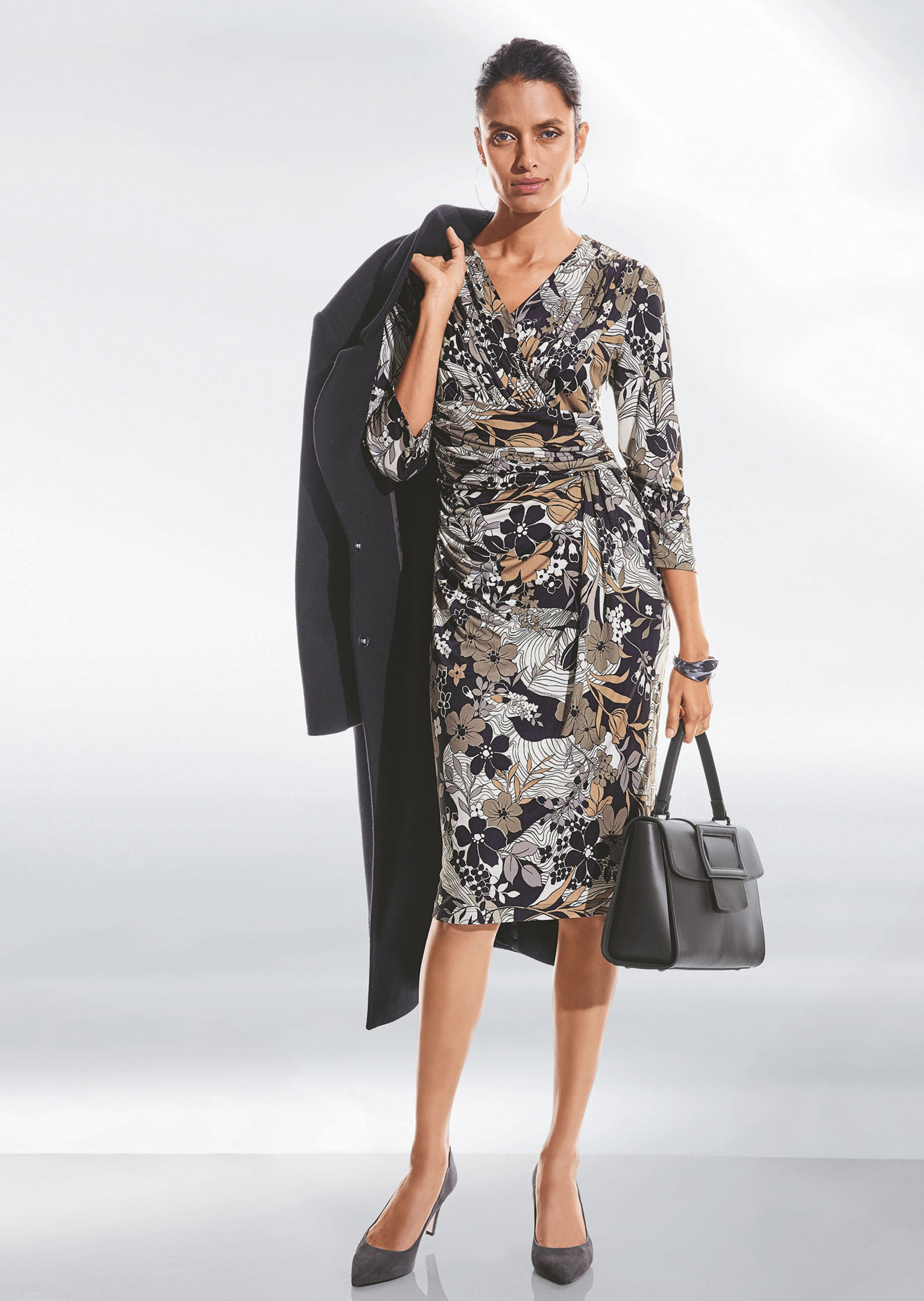 Feminines Kleid im Wickel-Look