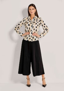 Blouse with unique print thumbnail 3