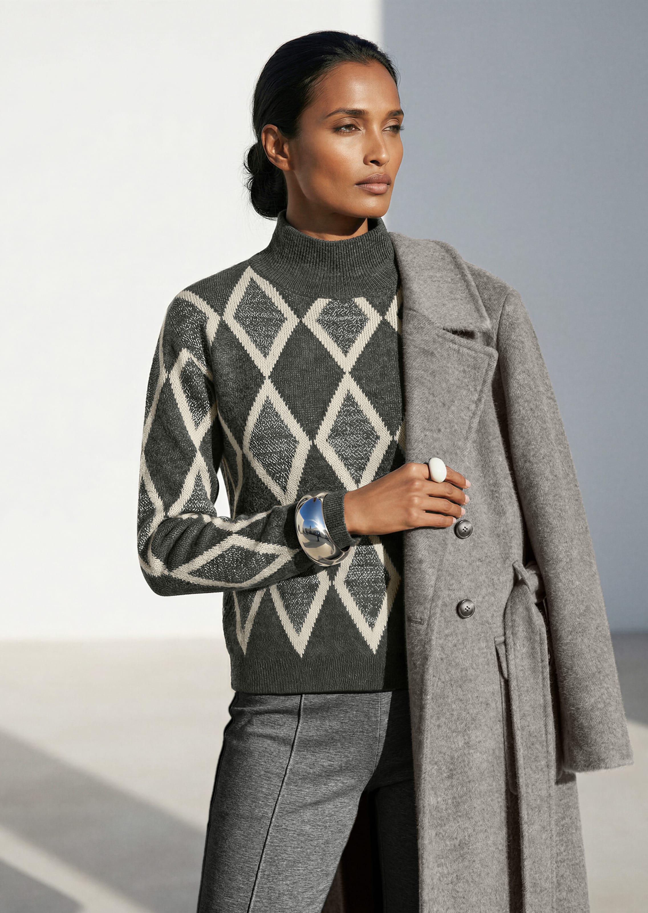 Pullover mit modischem Rauten-Muster