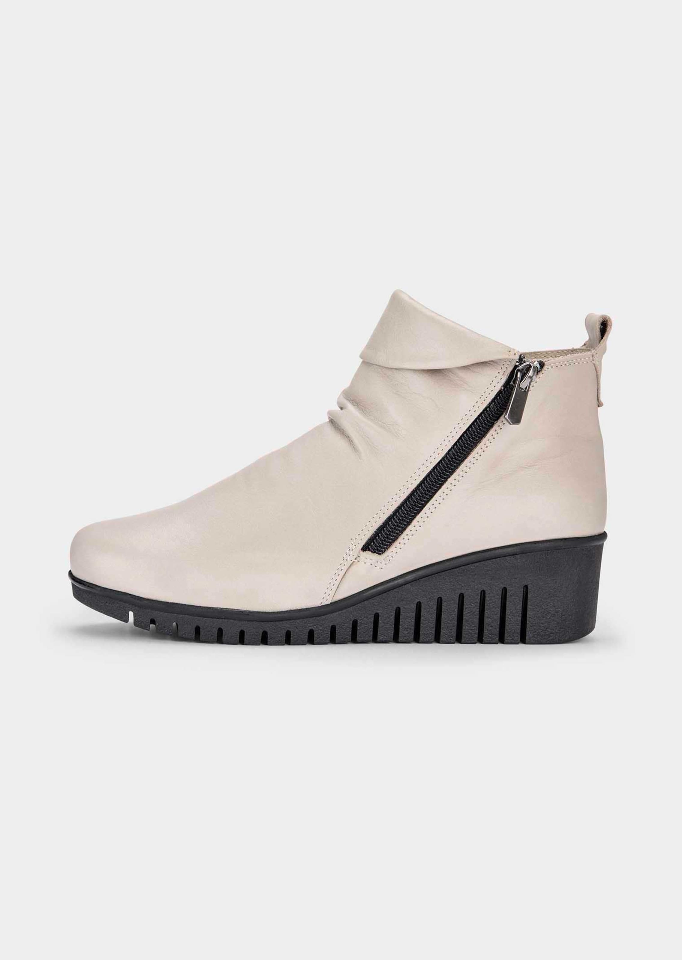 Stiefeletten aus echtem Leder mit Keilabsatz