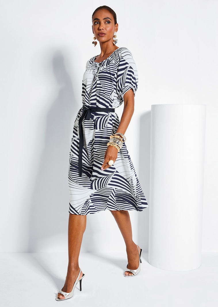 Sommerkleid in A-Linie mit Grafikprint