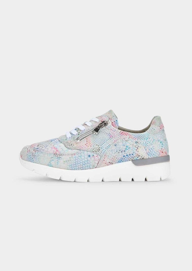 Sneaker mit femininem Foliendruck