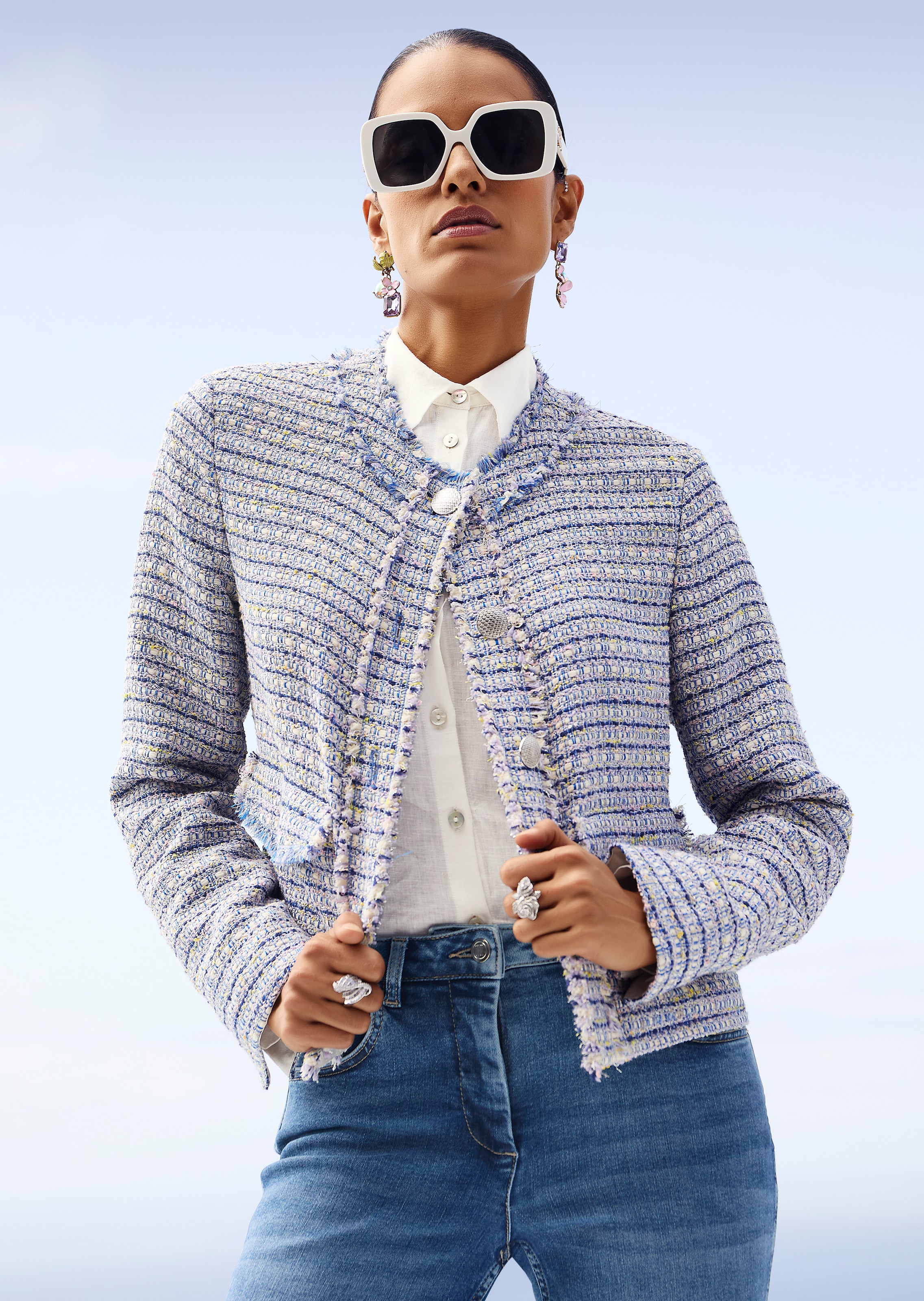 Tweed blazer with fringes