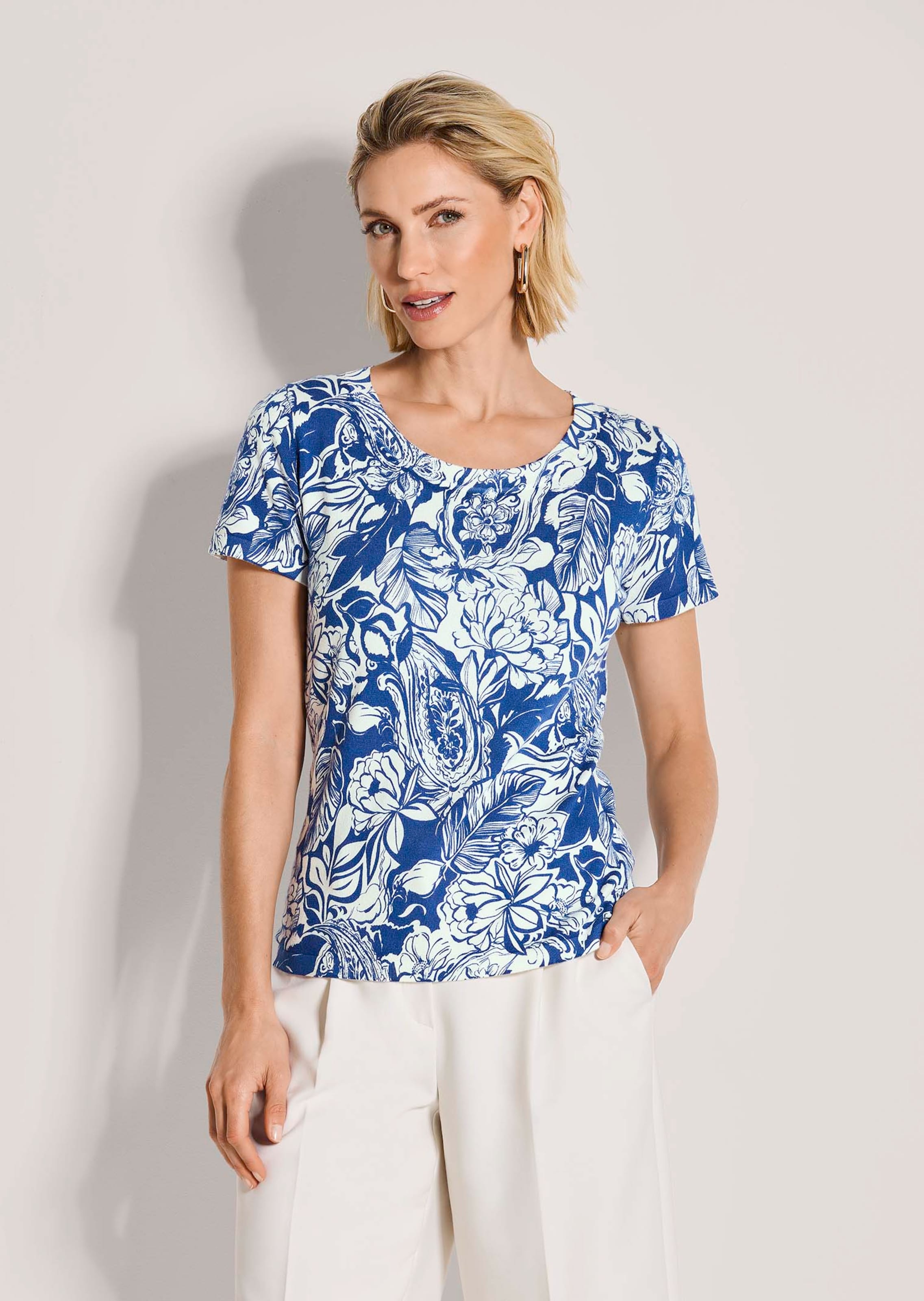 Feinstrick-Pullover mit Blumenprint