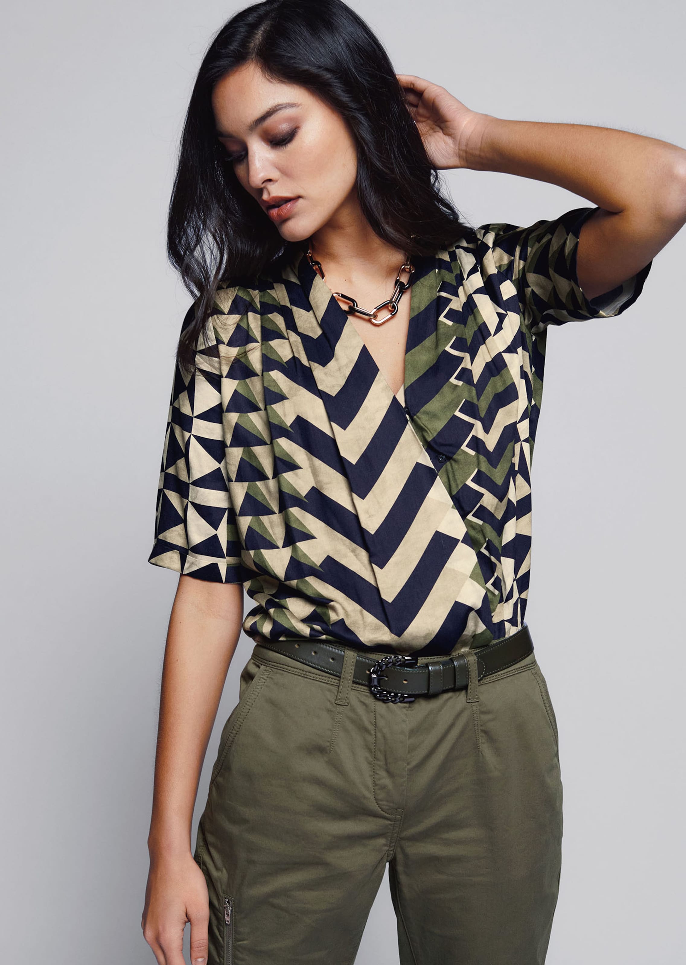 Wickelbluse mit Muster