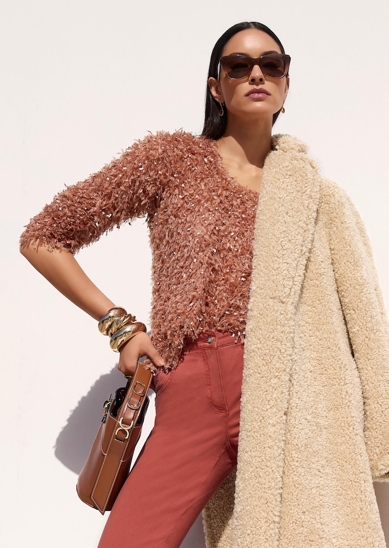Sweat-shirt en fil à effet plumes