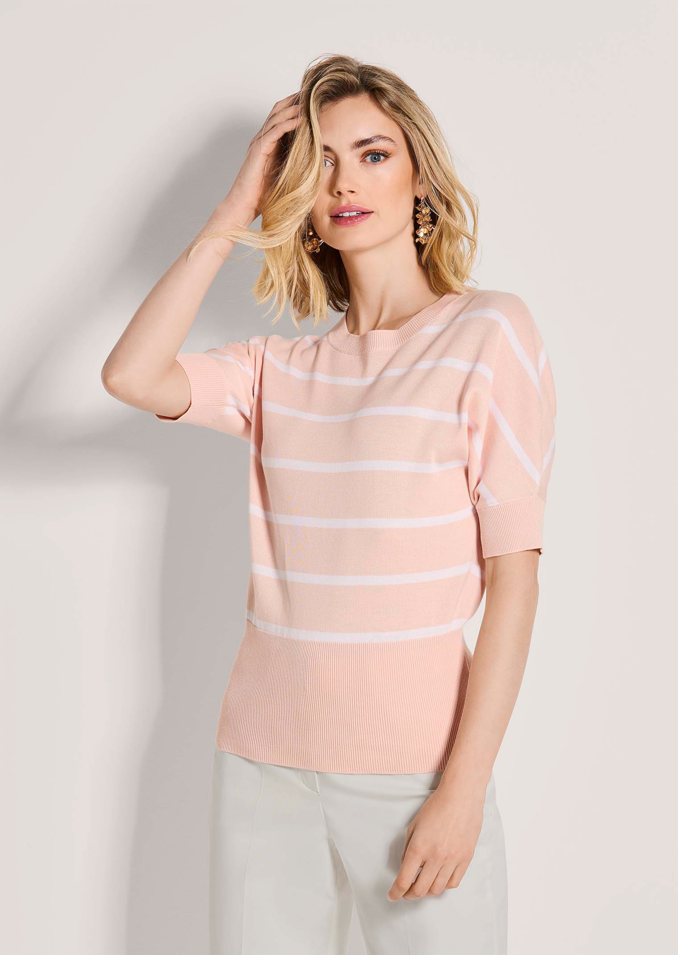 Pull. Pur coton
