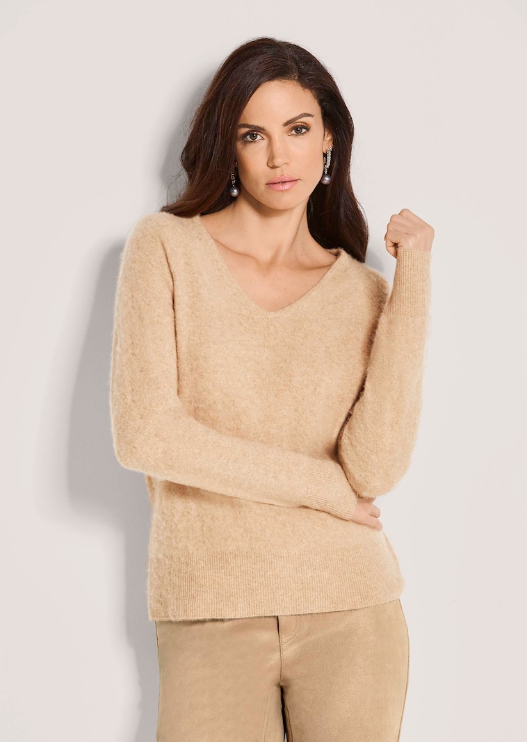Pull en laine vierge avec col en V