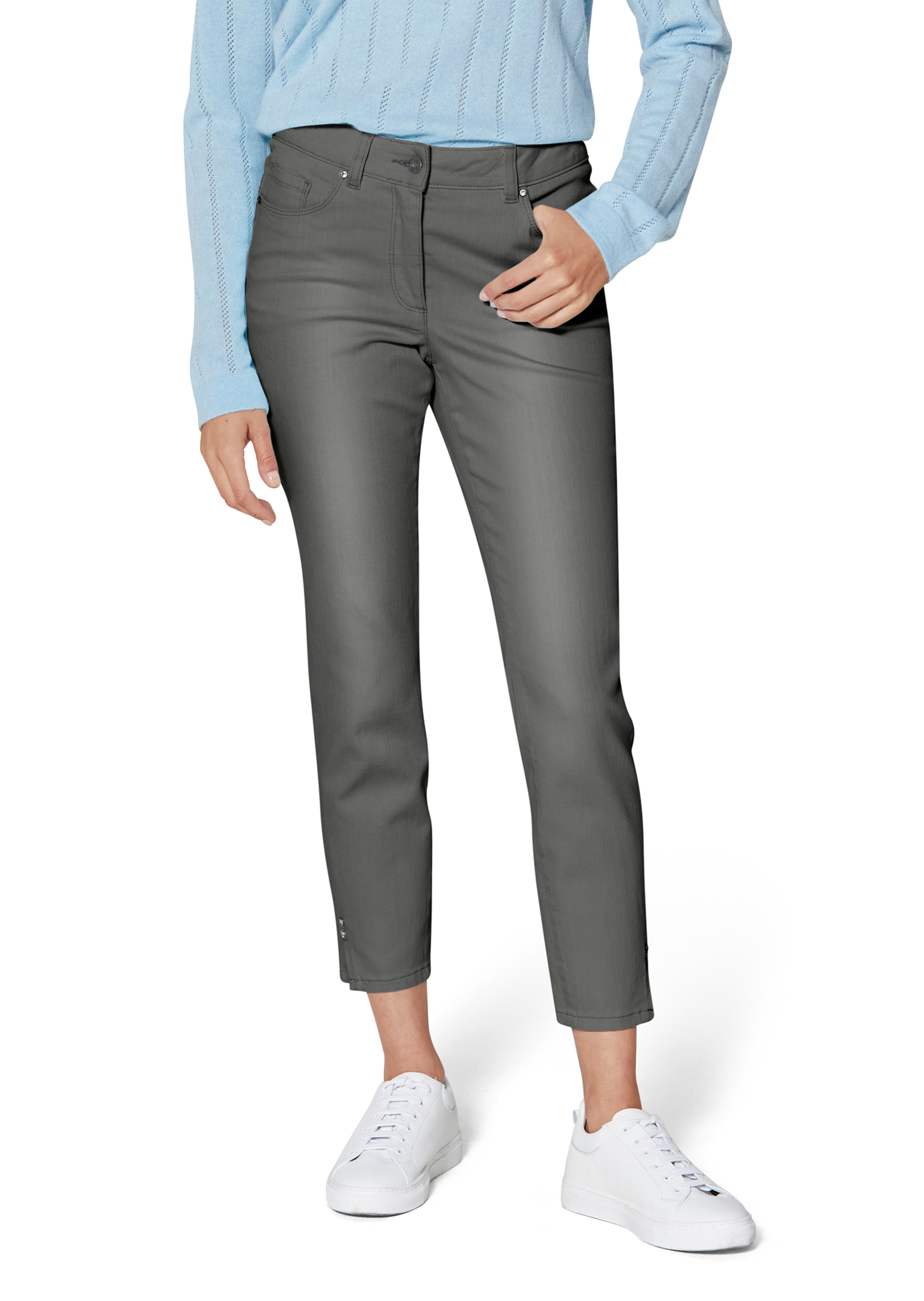 Schlanke 7/8-Jeans mit Strass-Dekoration
