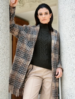 Mantel thumbnail 2