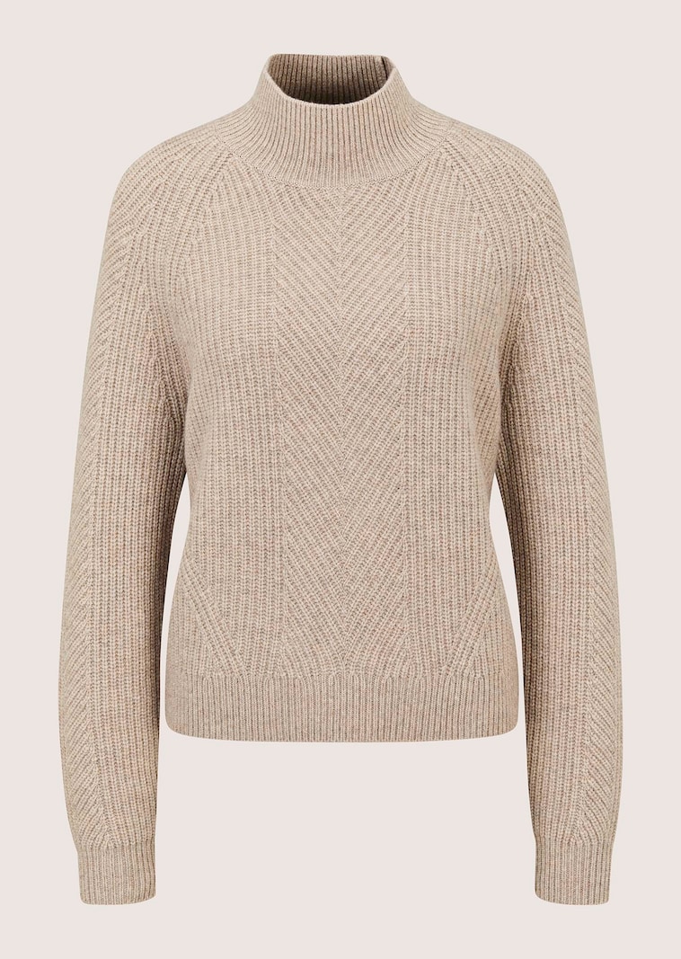 Weicher Pullover mit Stehkragen