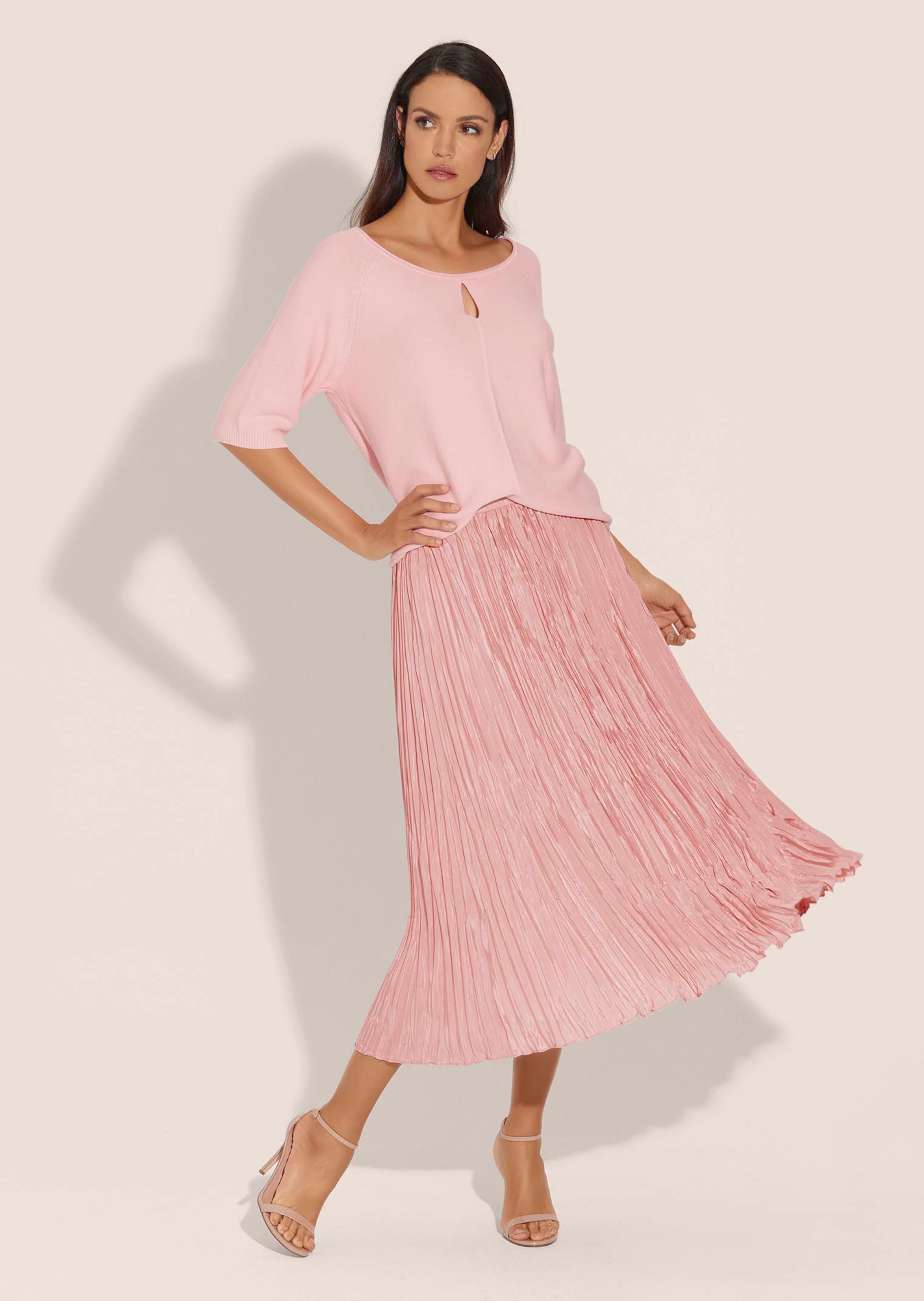 Crinkle-pleated midi skirt thumbnail 3