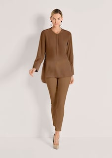 Lange Seidenbluse in kragenloser Form thumbnail 3