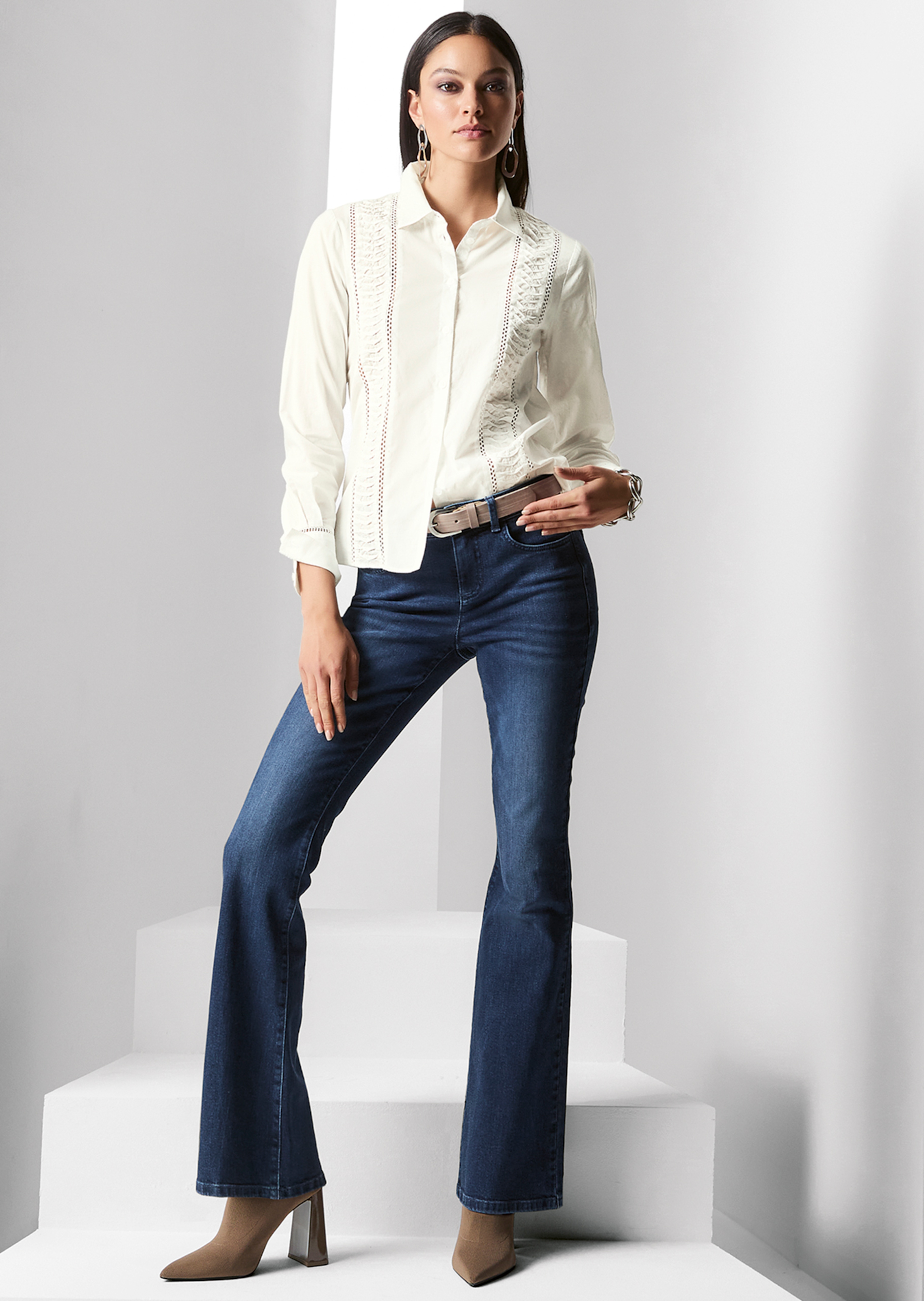 Bluse mit Cut Outs