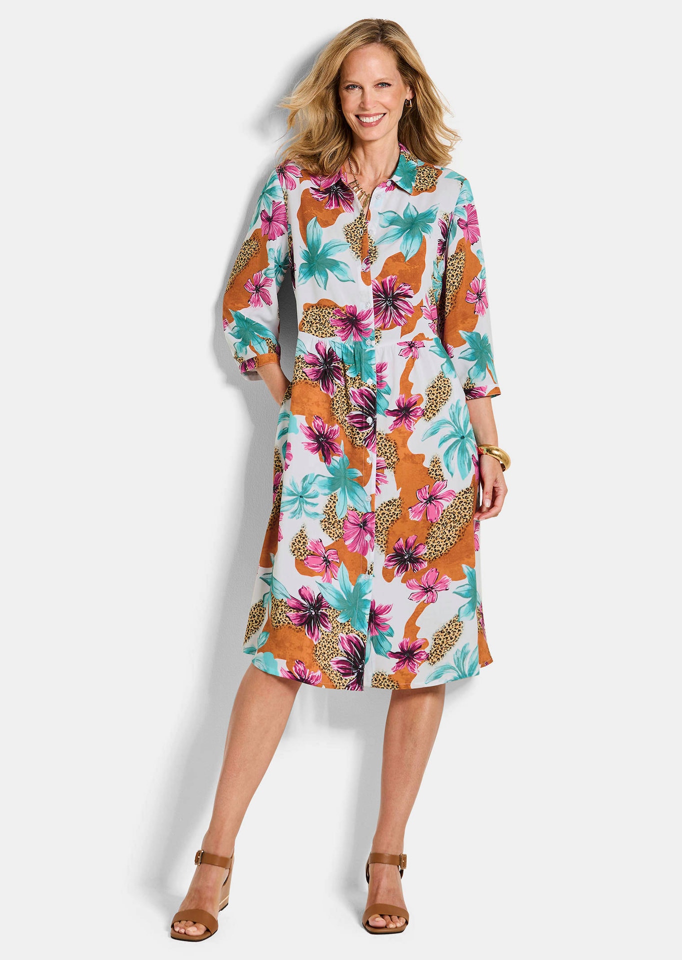 Hemdblusenkleid mit Leo Print und Blumen