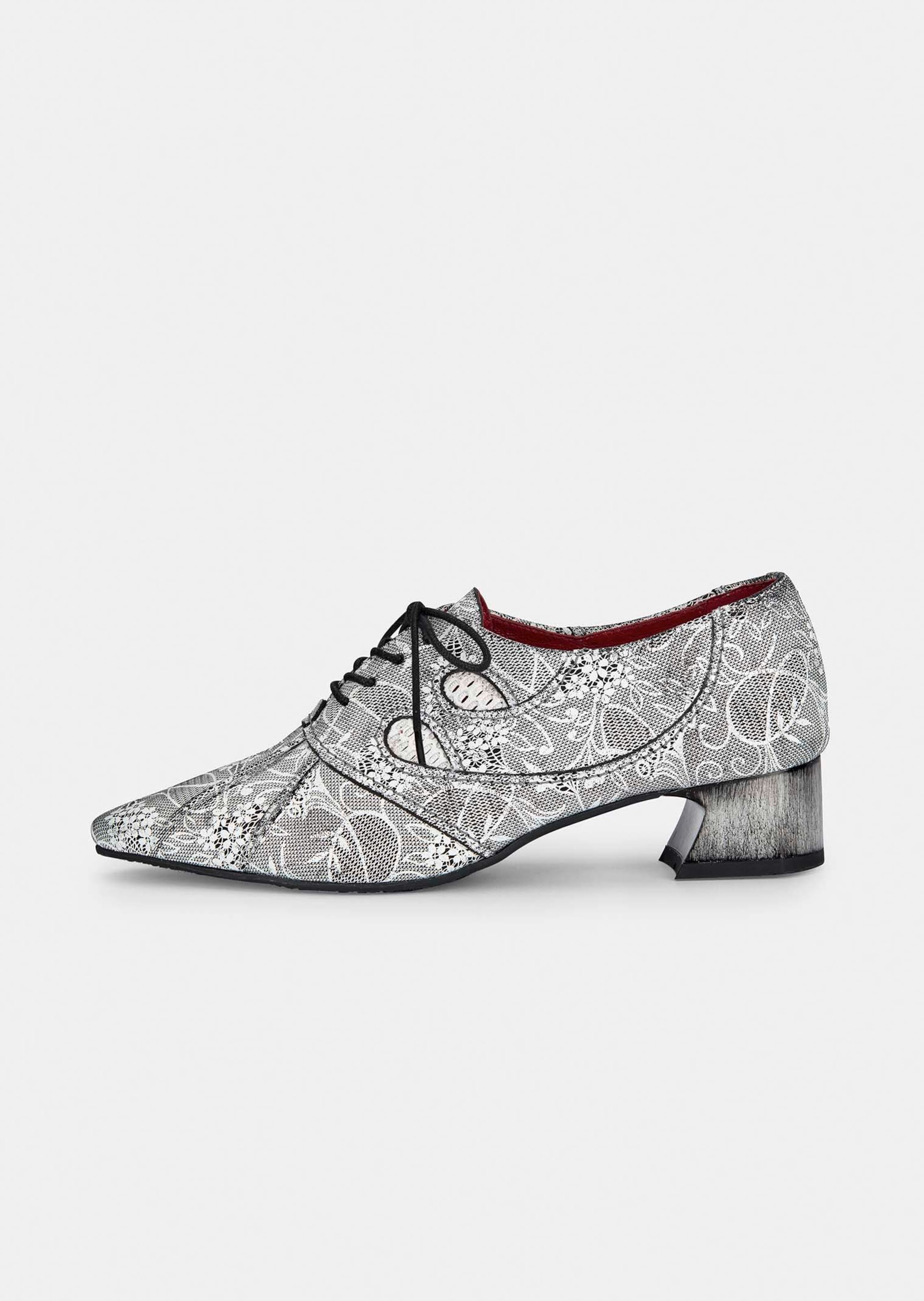 Schnürschuh mit Blumenmuster und Blockabsatz