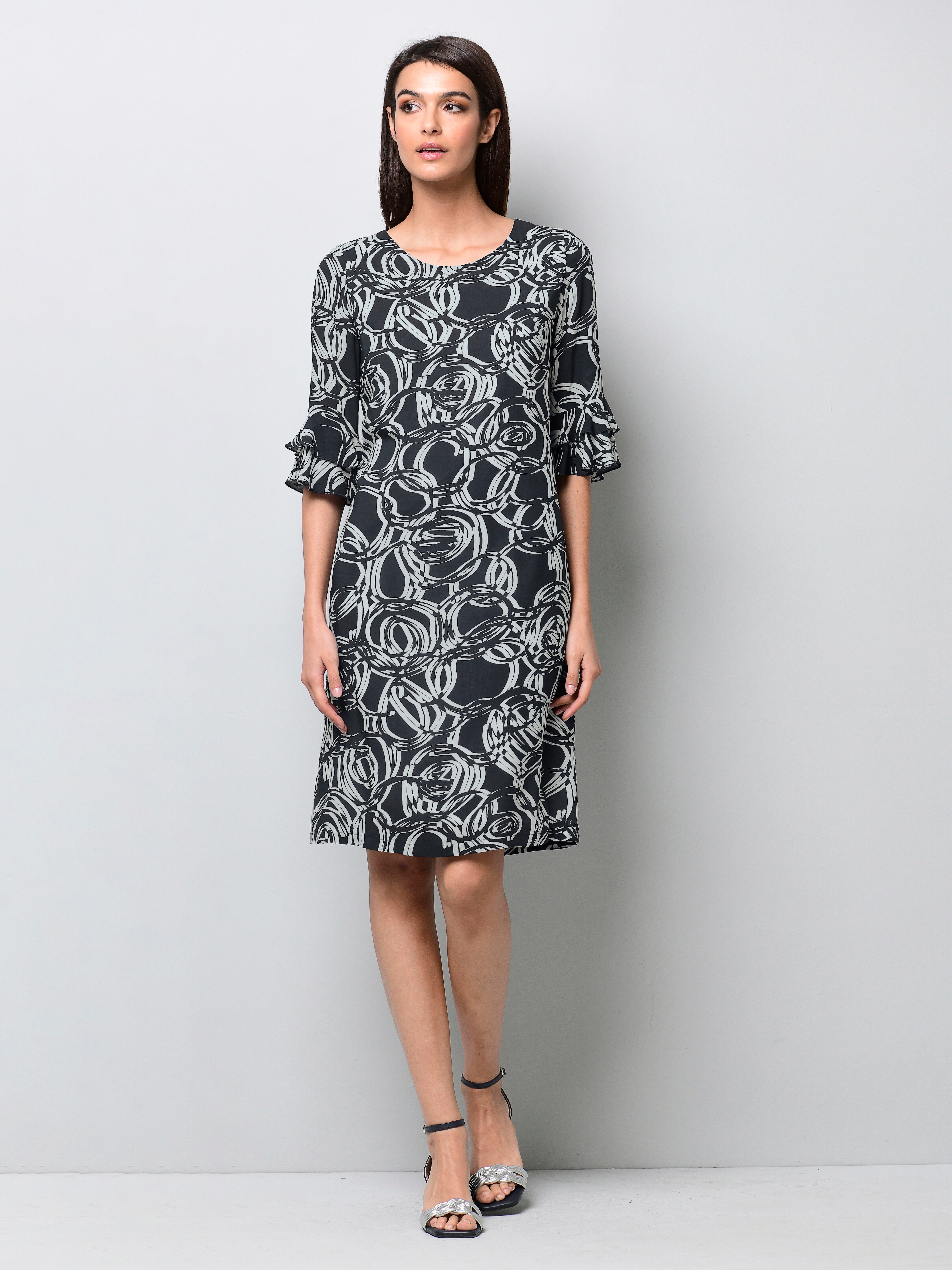 Kleid mit grafischem Dessin