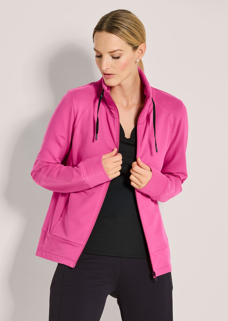 Feminines Funktionsshirt mit V-Ausschnitt