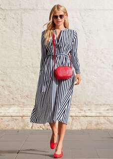 Robe thumbnail 1
