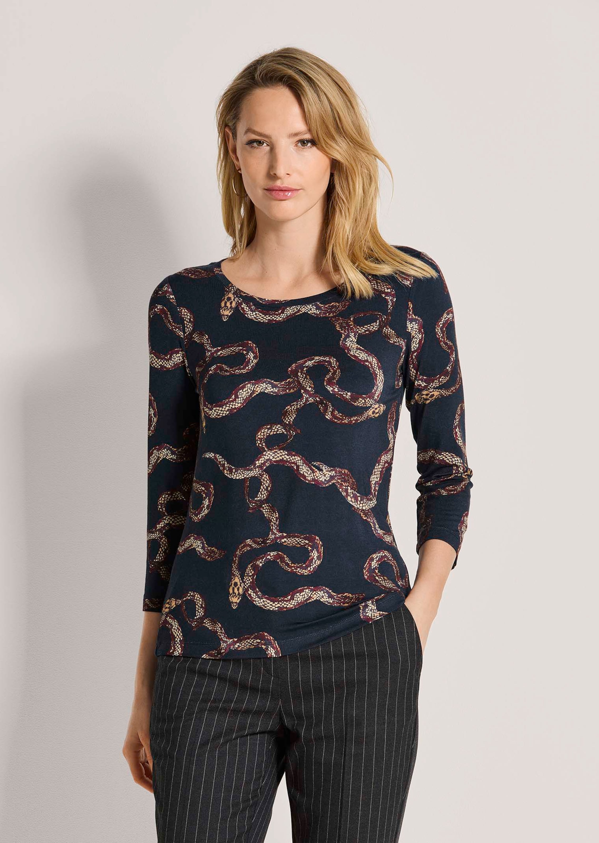 Viskose-Shirt mit Schlangenprint