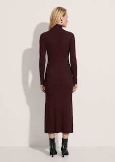Figurbetontes Strickkleid mit Zierknöpfen und Schlitz thumbnail 4