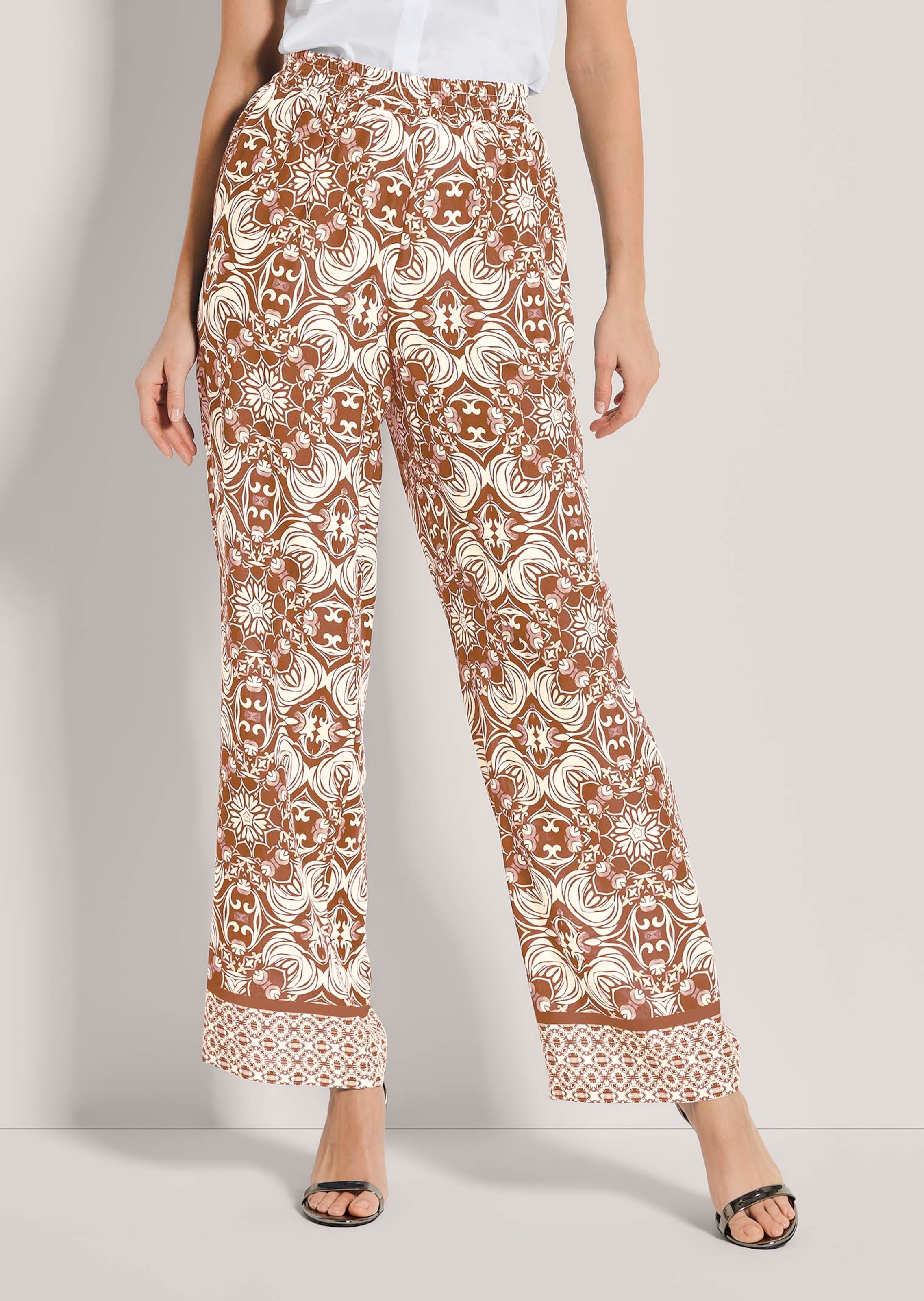 Weite Sommerhose mit Unikat-Print