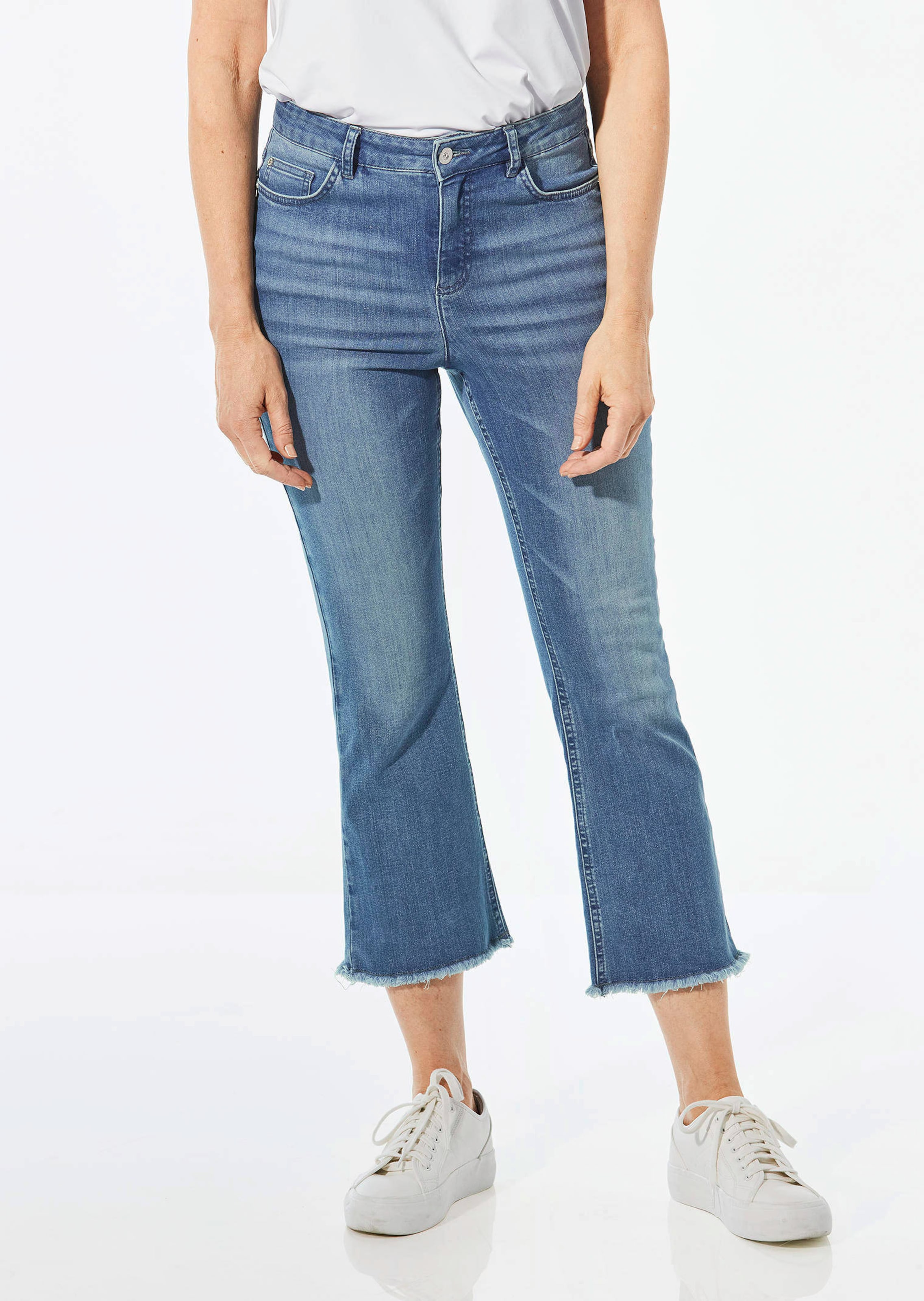 Jeans CARLA mit ausgestelltem Bein