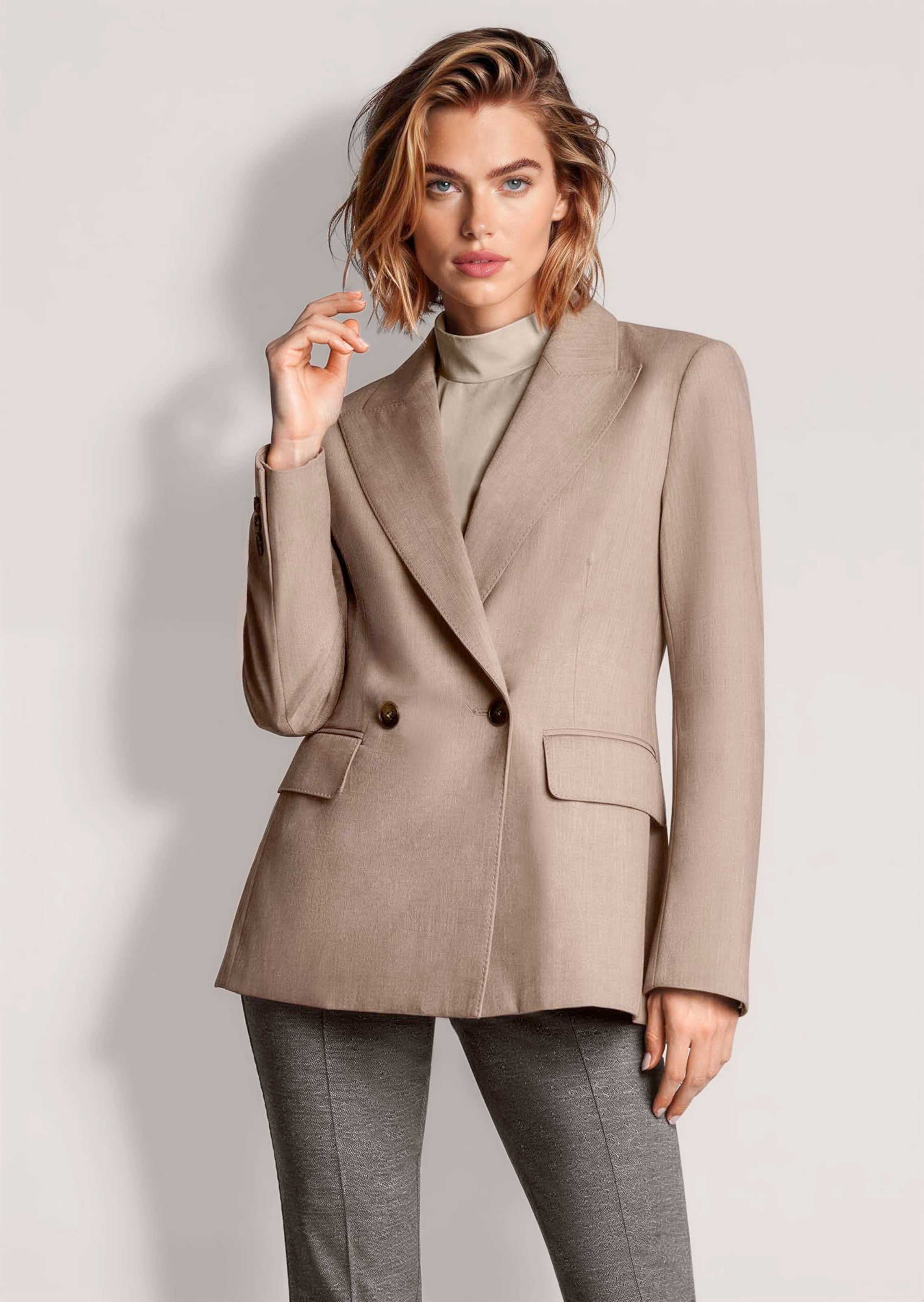Blazer à double boutonnage avec surpiqûres décorative
