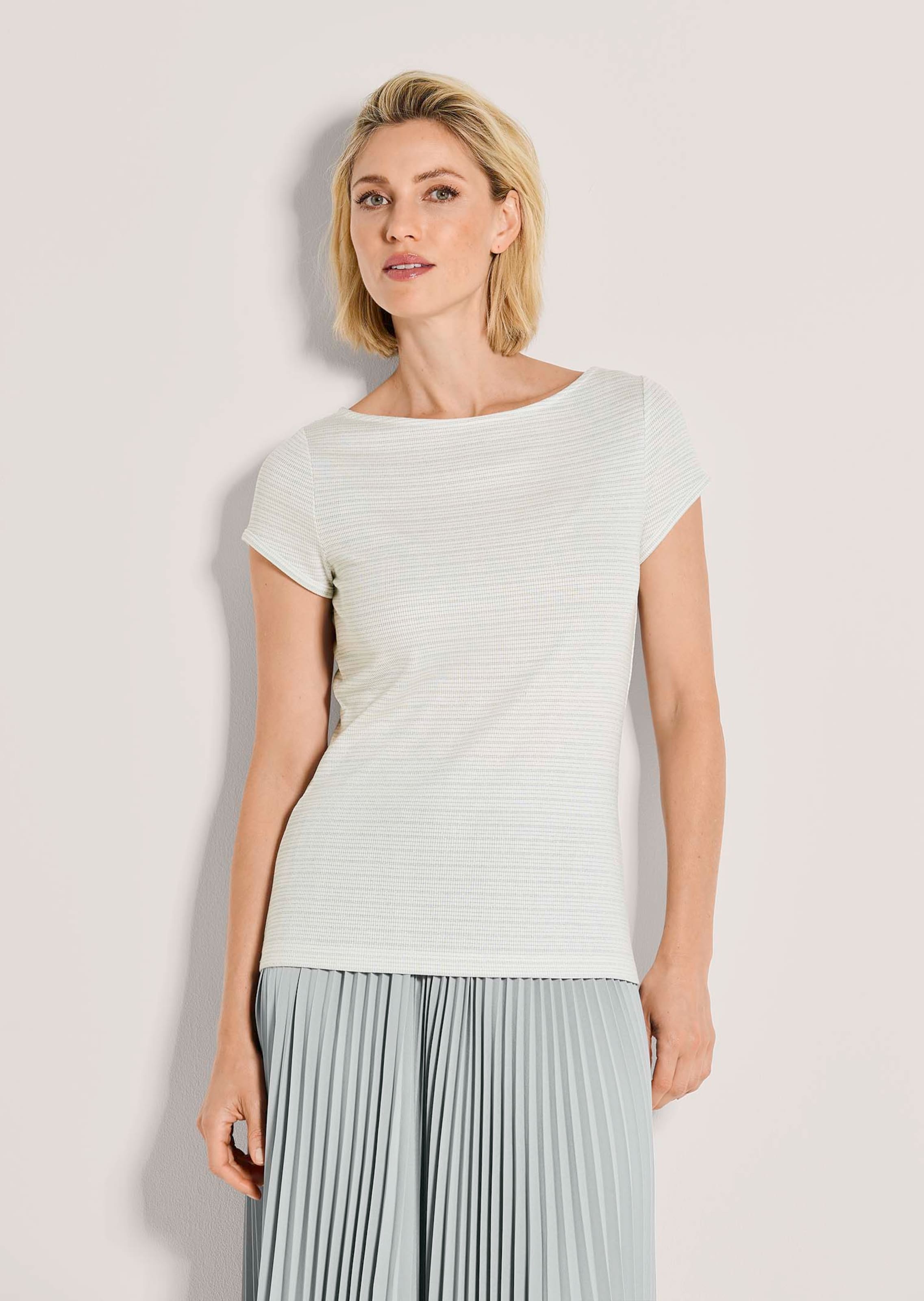Kurzarm-Shirt mit Glanz-Effekt