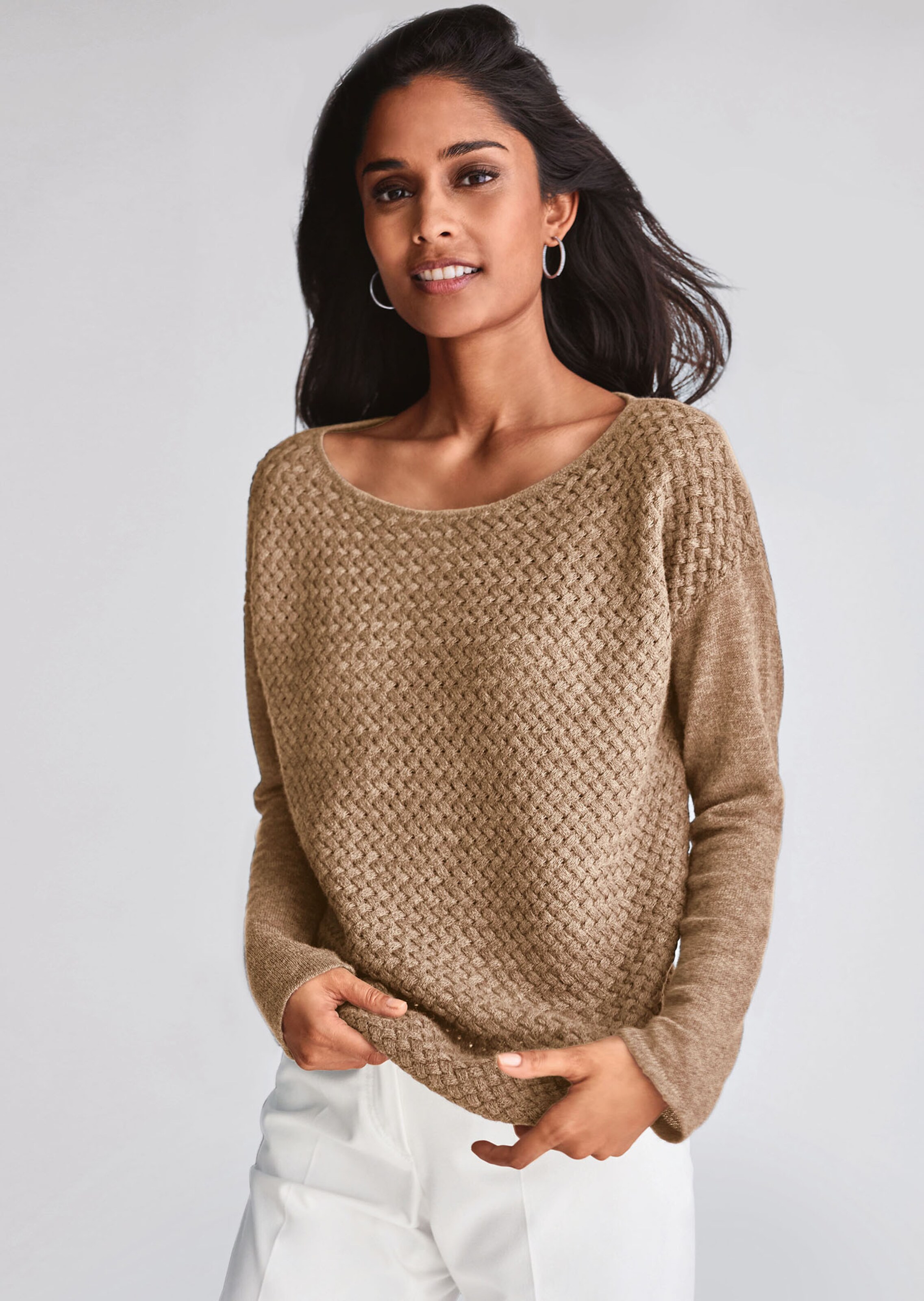 Oversize-Pullover mit Flechtmuster