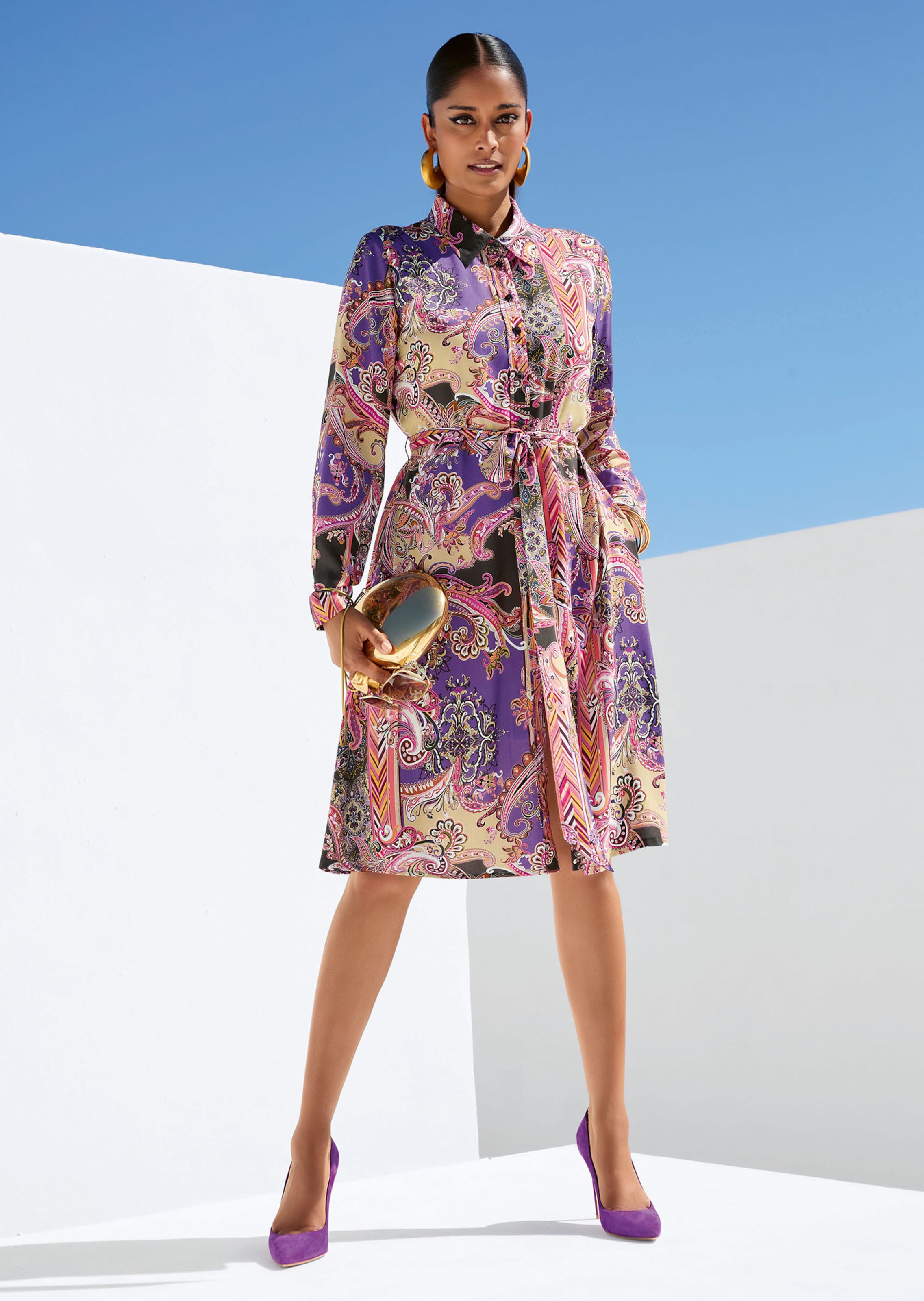 Schwungvolles Sommerkleid mit Unikat-Print