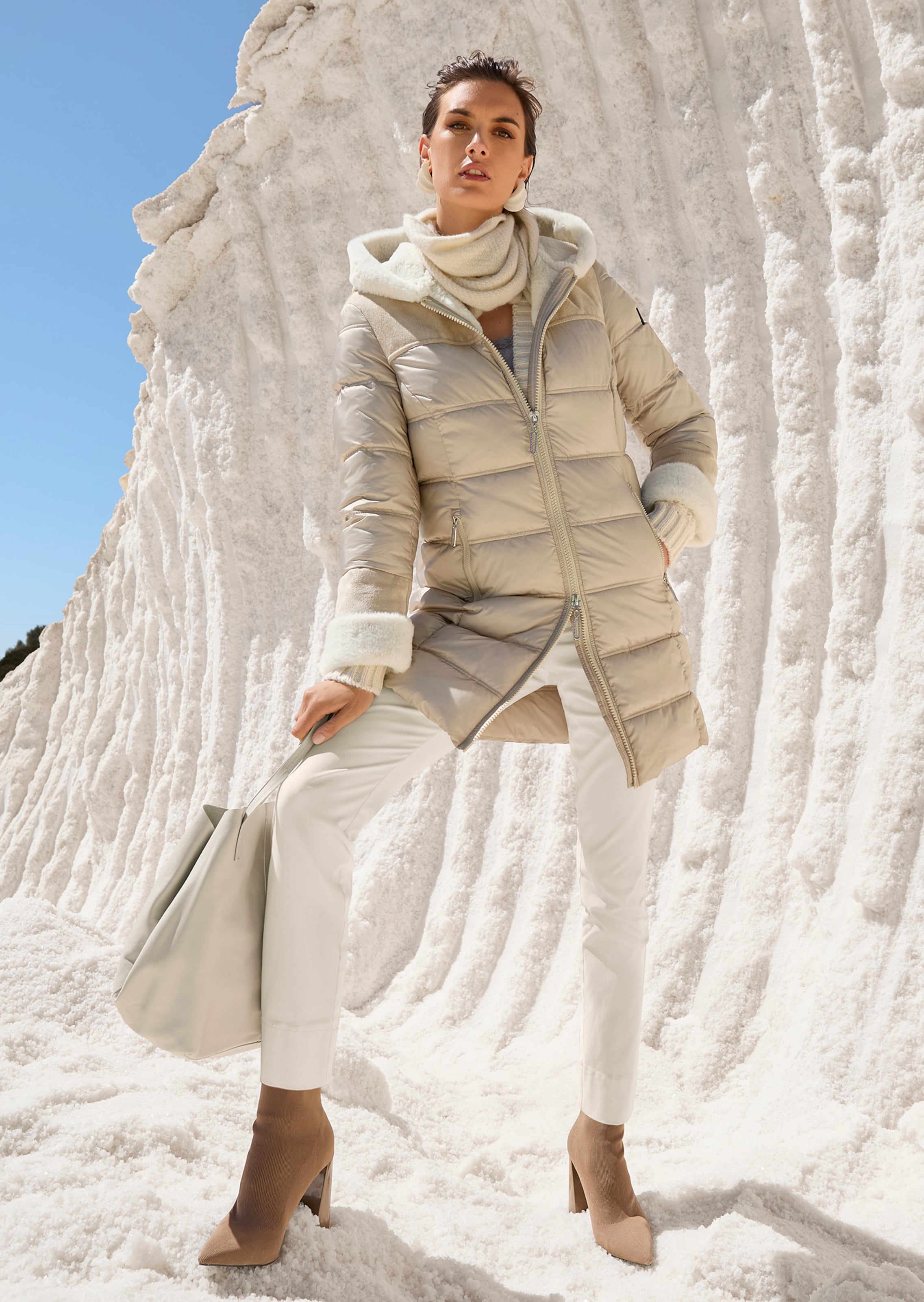 Wattierte Steppjacke mit Kapuze