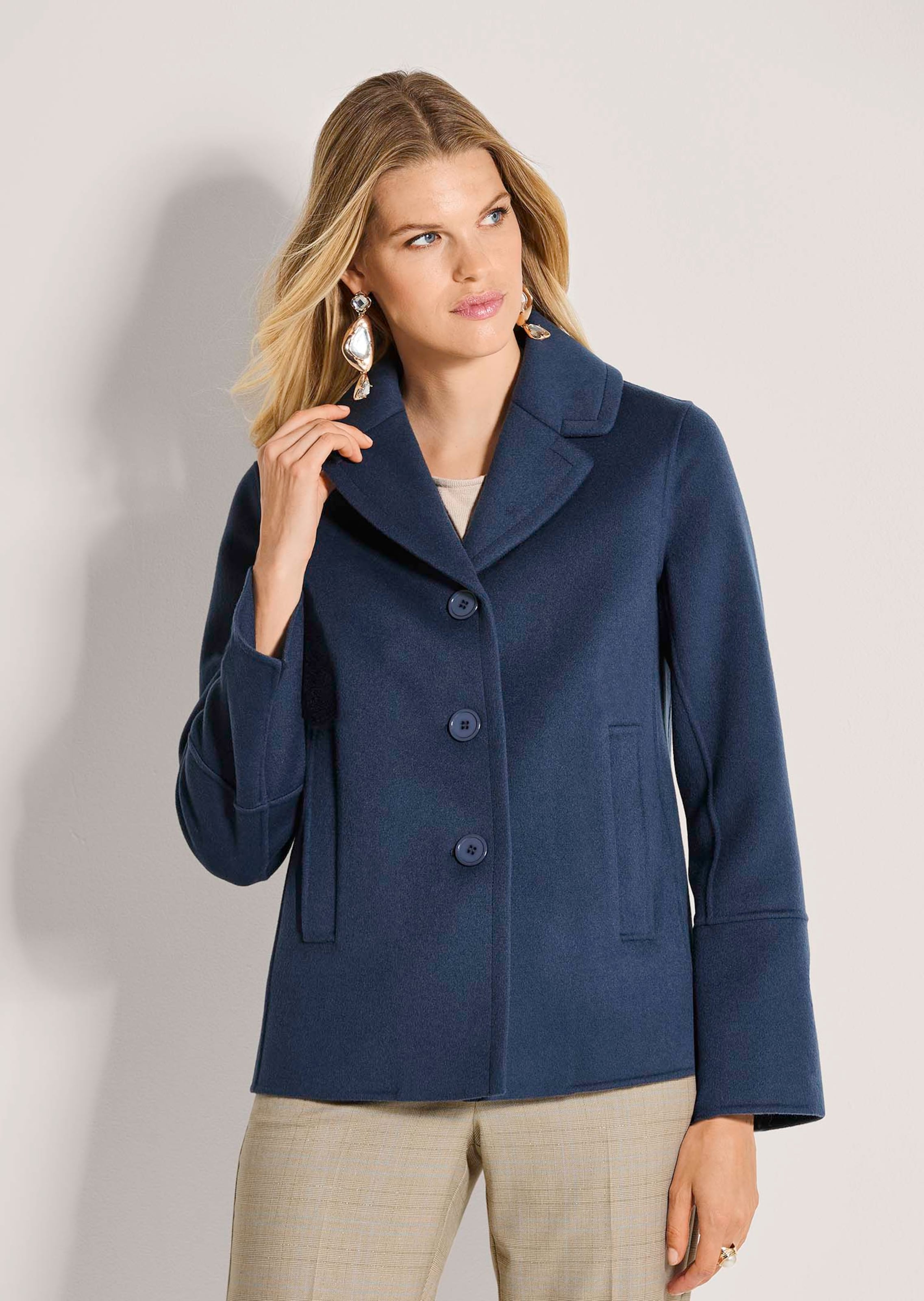 Doubleface-Jacke in kurzer Form