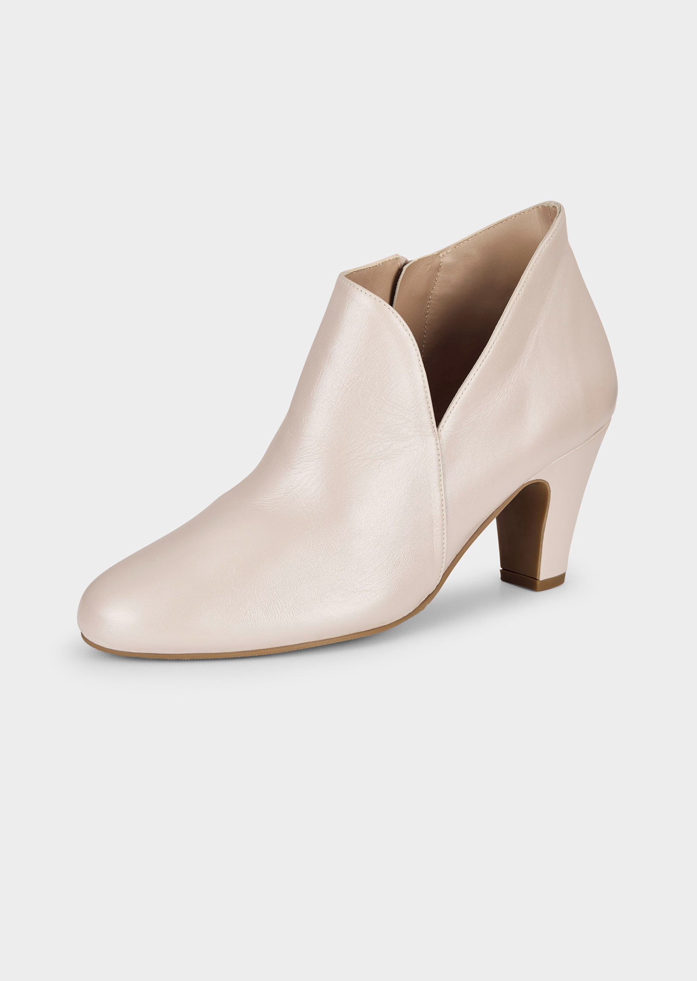 Feminine Stiefeletten mit Absatz