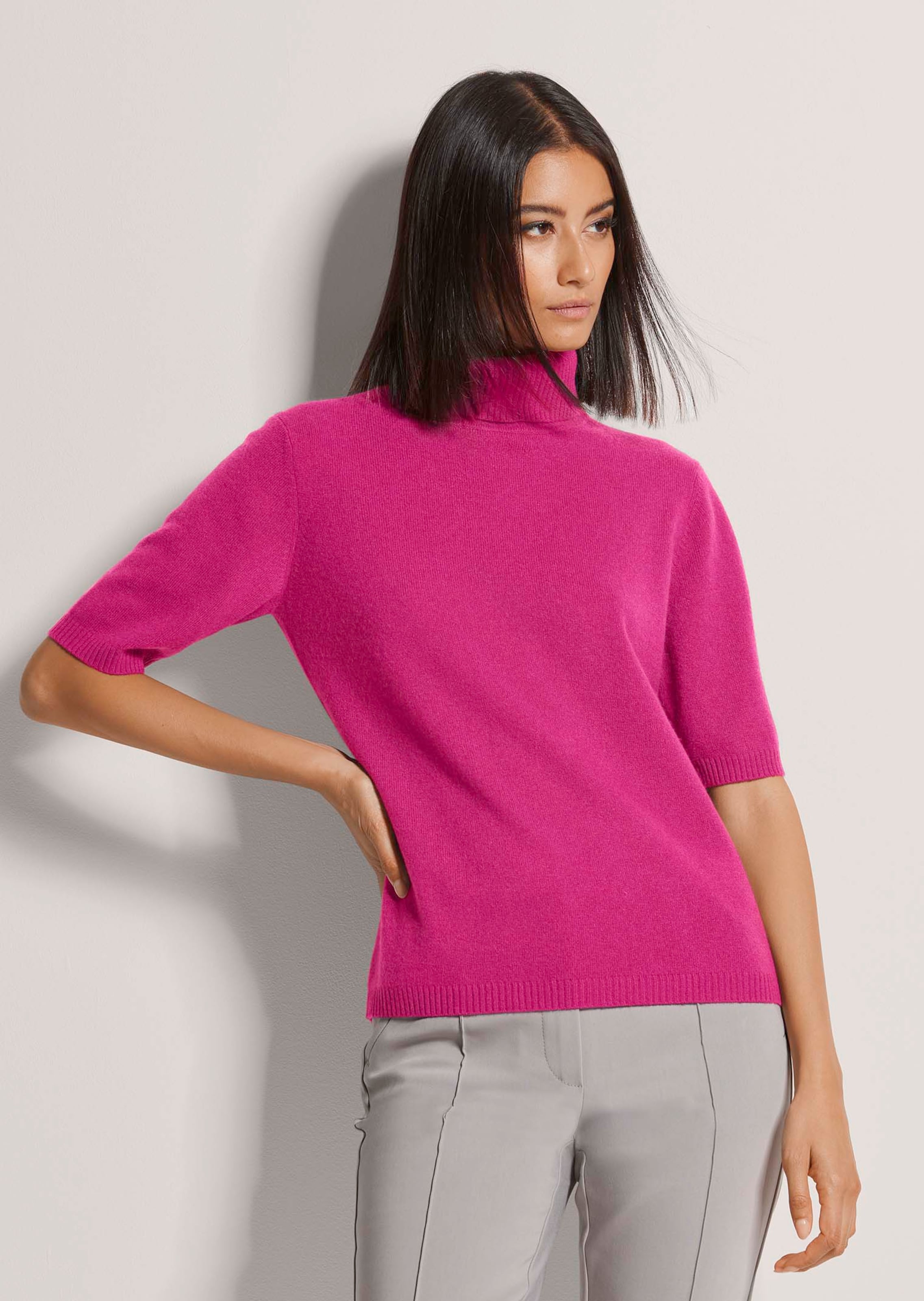 Kaschmirpullover mit Rollkragen und Halbarm