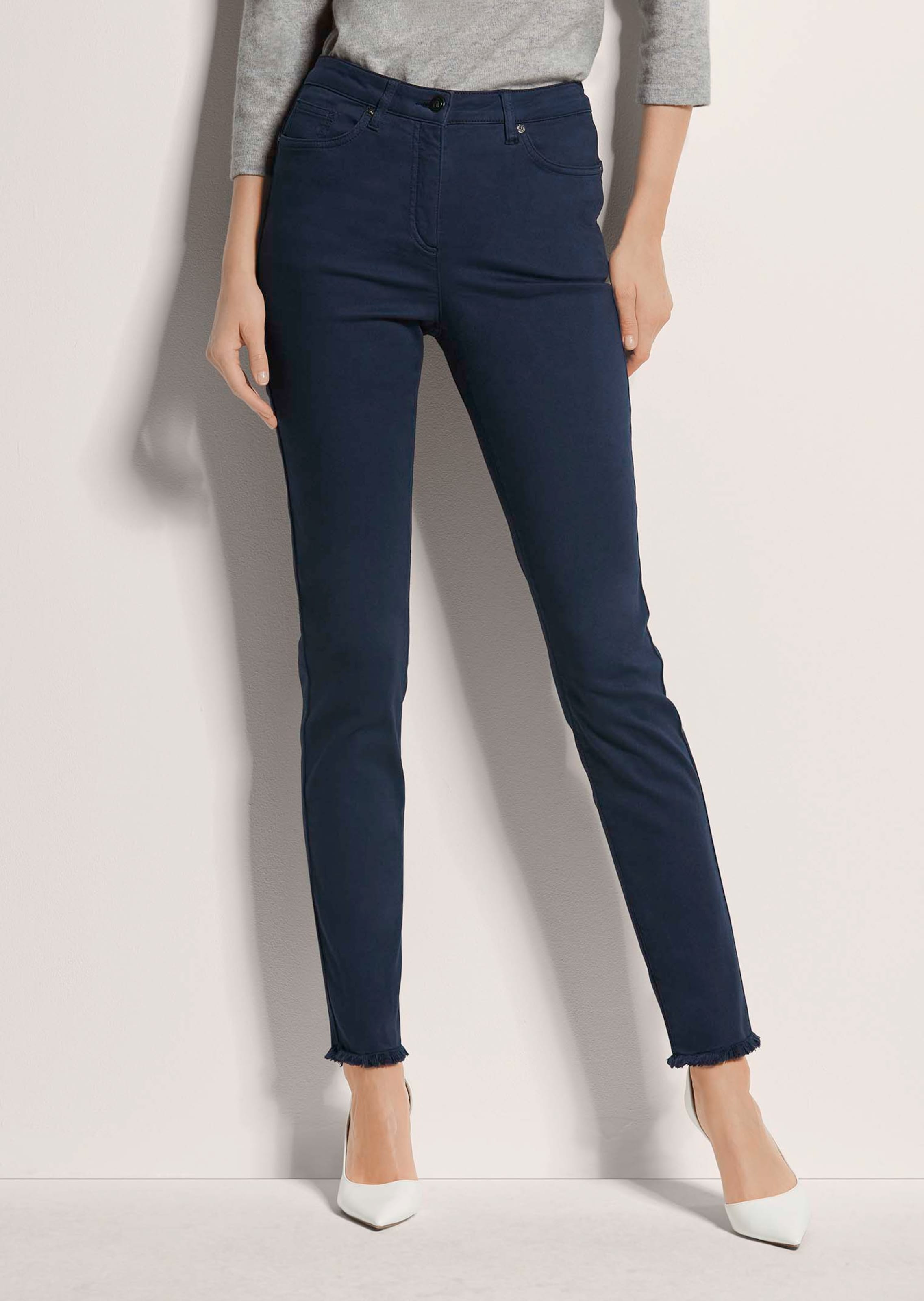 Jeans mit feinem Fransensaum thumbnail 2