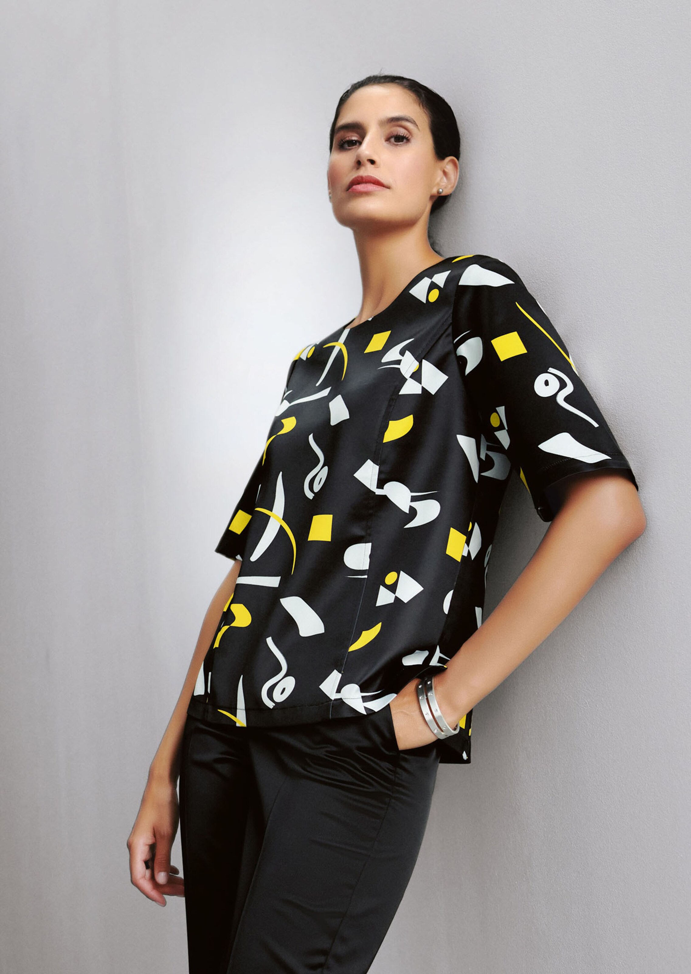 Blouse thumbnail 1