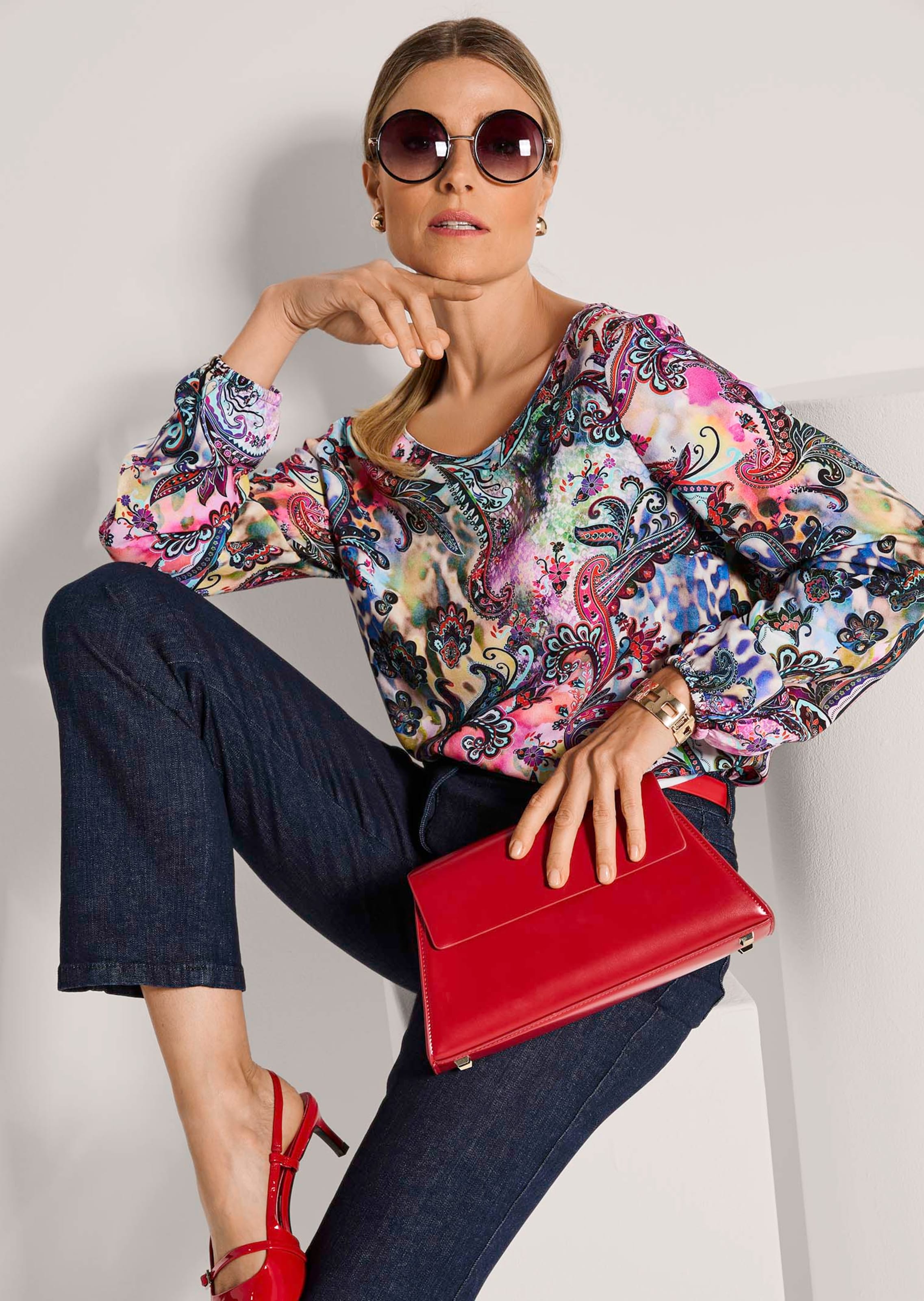 Viskosebluse mit Statement-Print