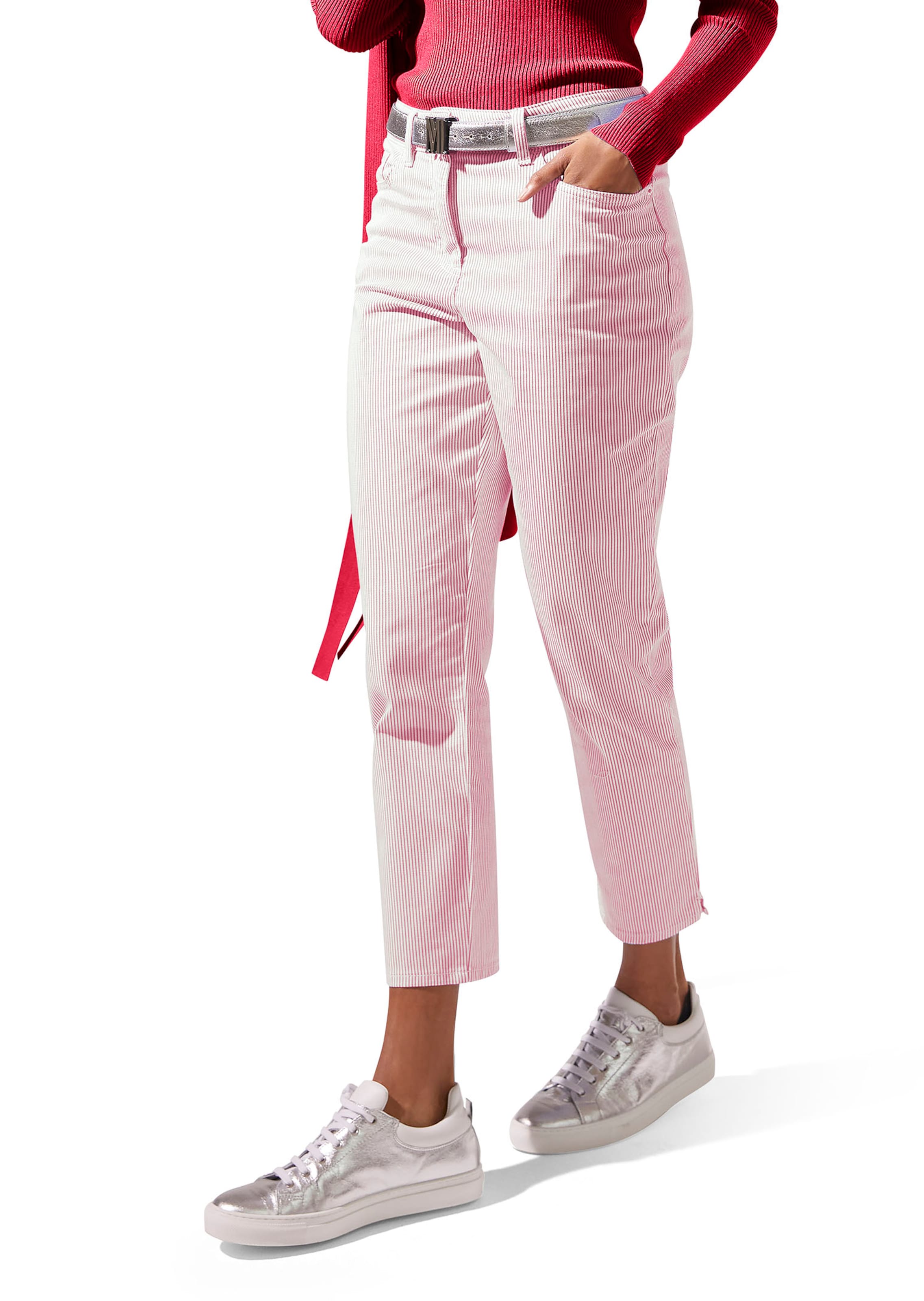 Fein gestreifte Jeans
