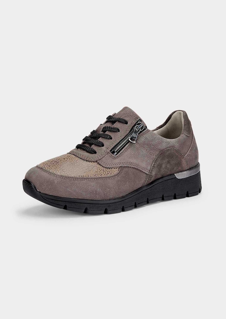Sneaker mit luftgepolsterter Laufsohle