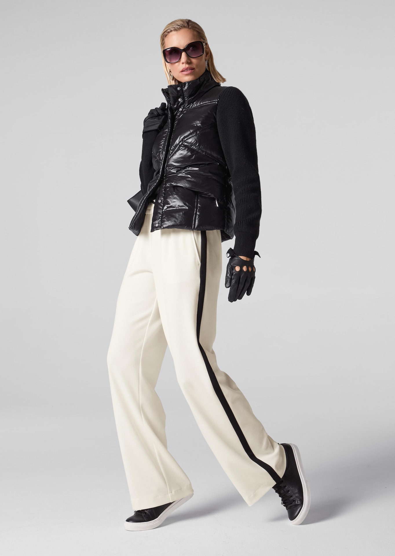 Broek met zijstreep en crêpe-look