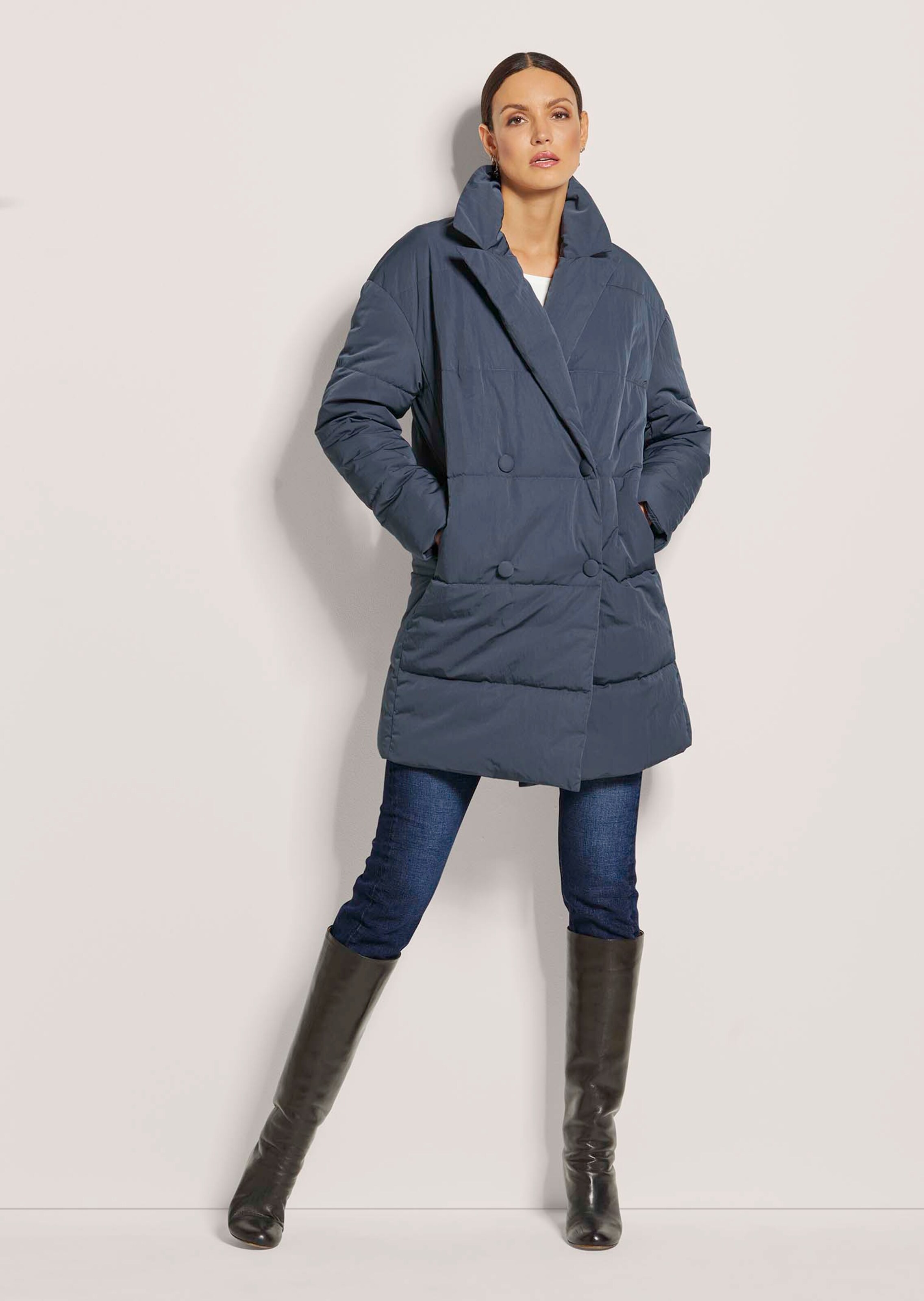 Daunenjacke im Oversize-Stil