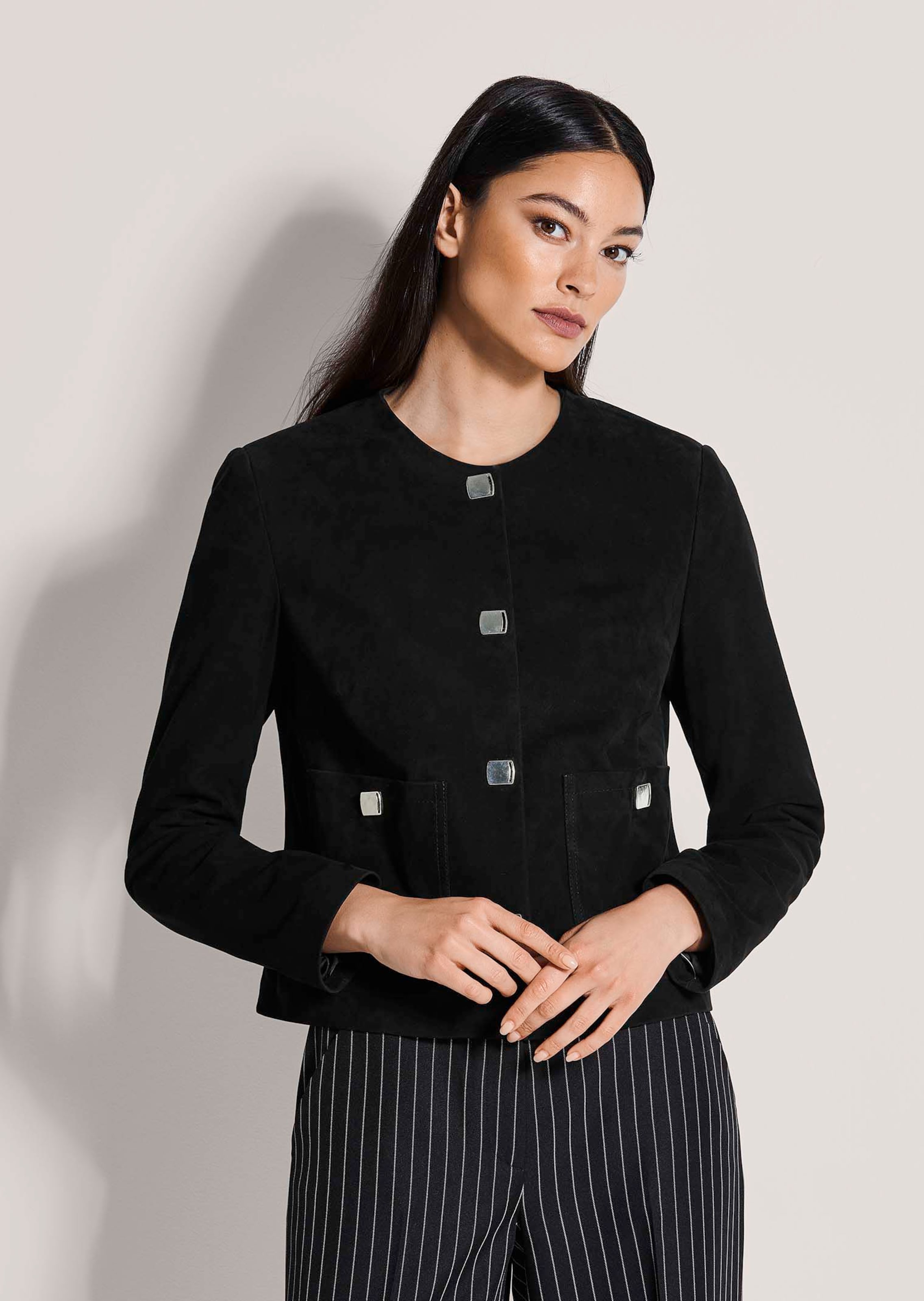 Lederjacke mit Zierknöpfen aus Ziegenvelours