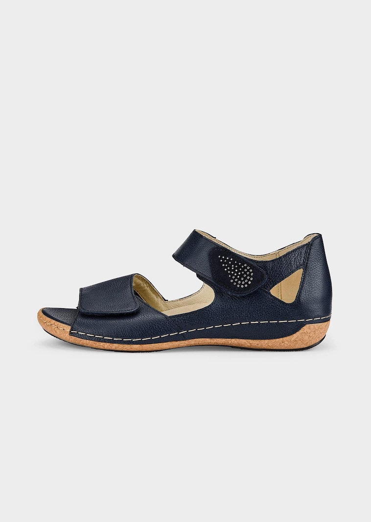 Sandalen mit Ziersteinen