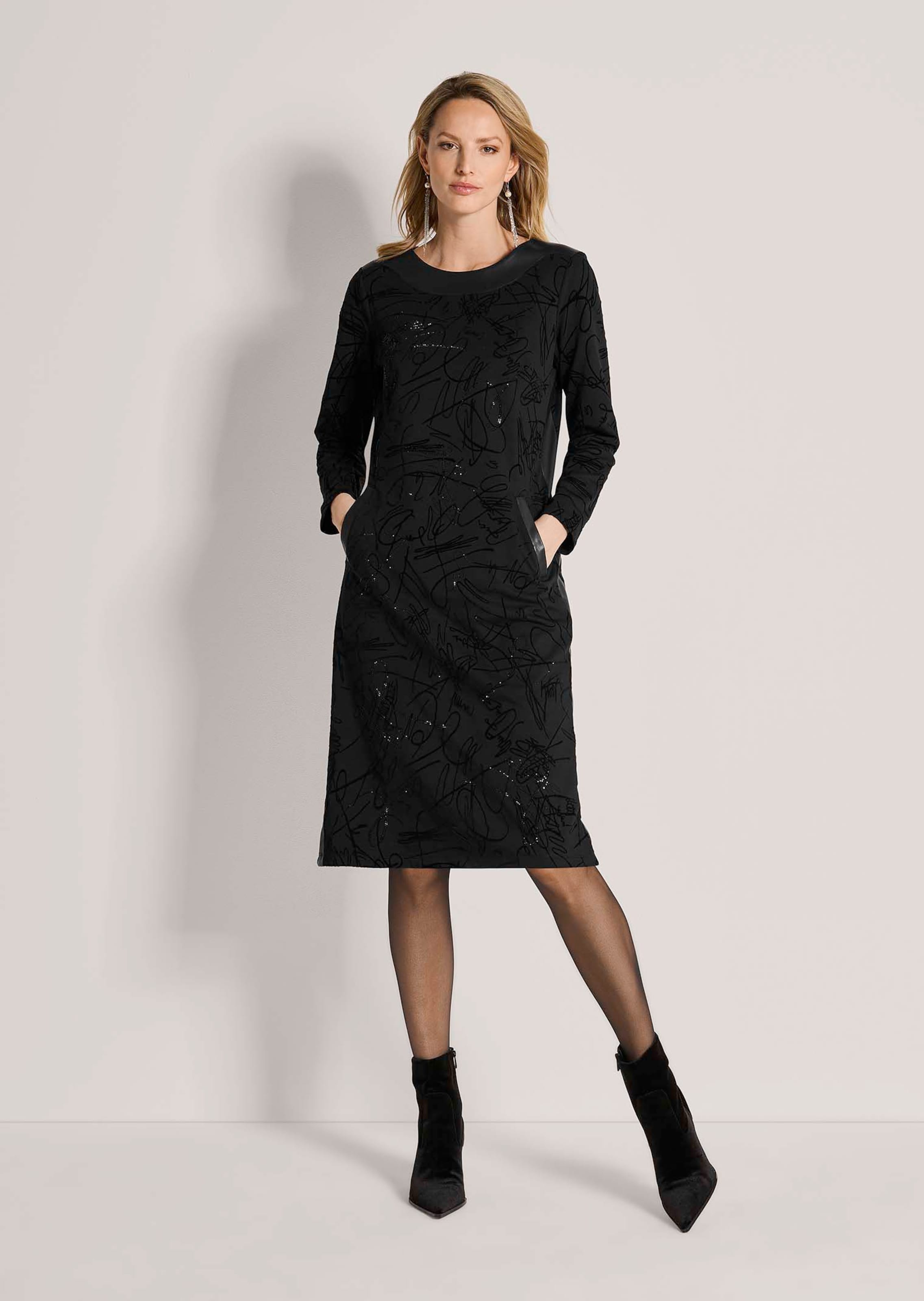 Sportlich-elegantes Kleid zum Schlüpfen