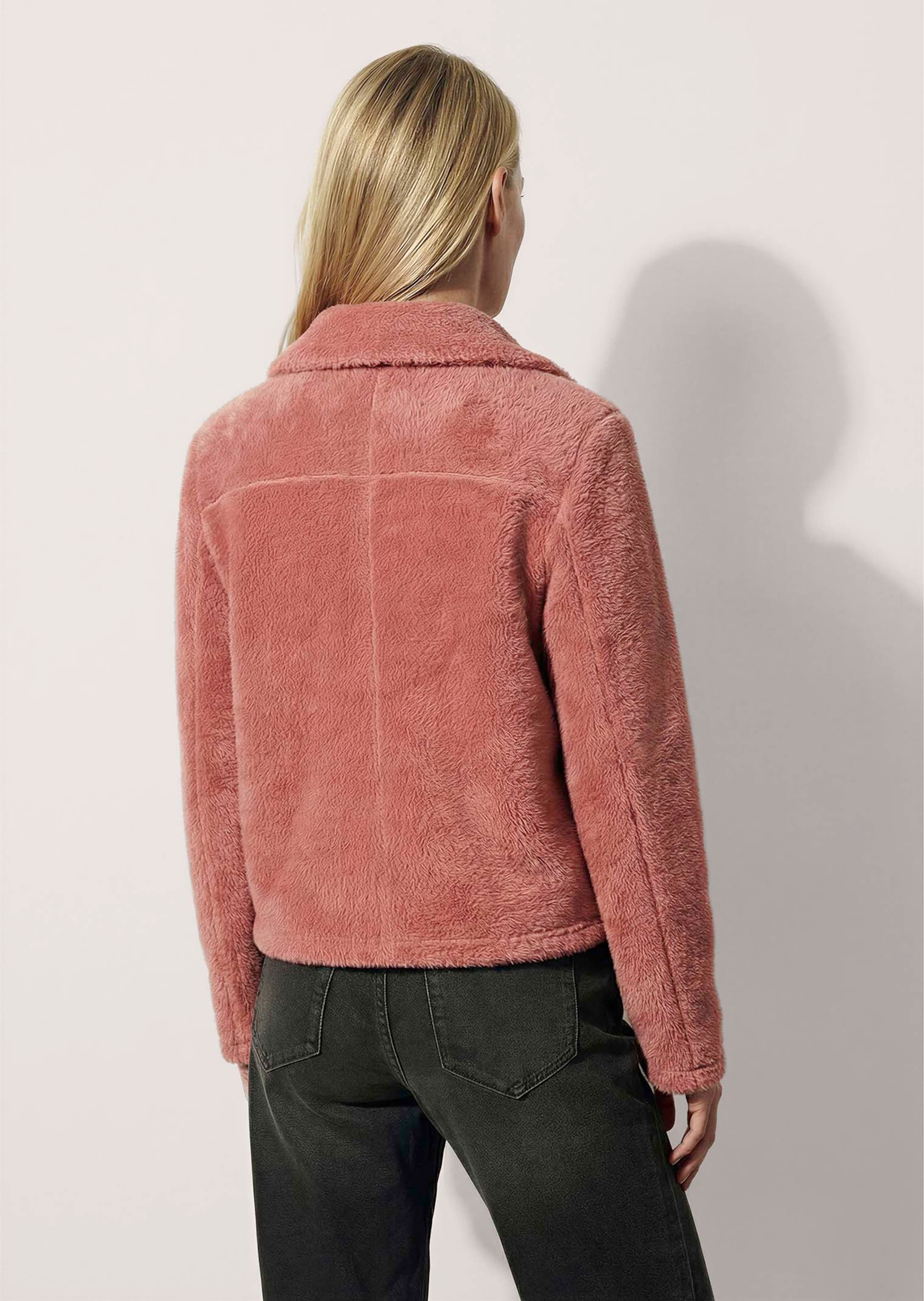Veste douillette en coupe carrée thumbnail 4