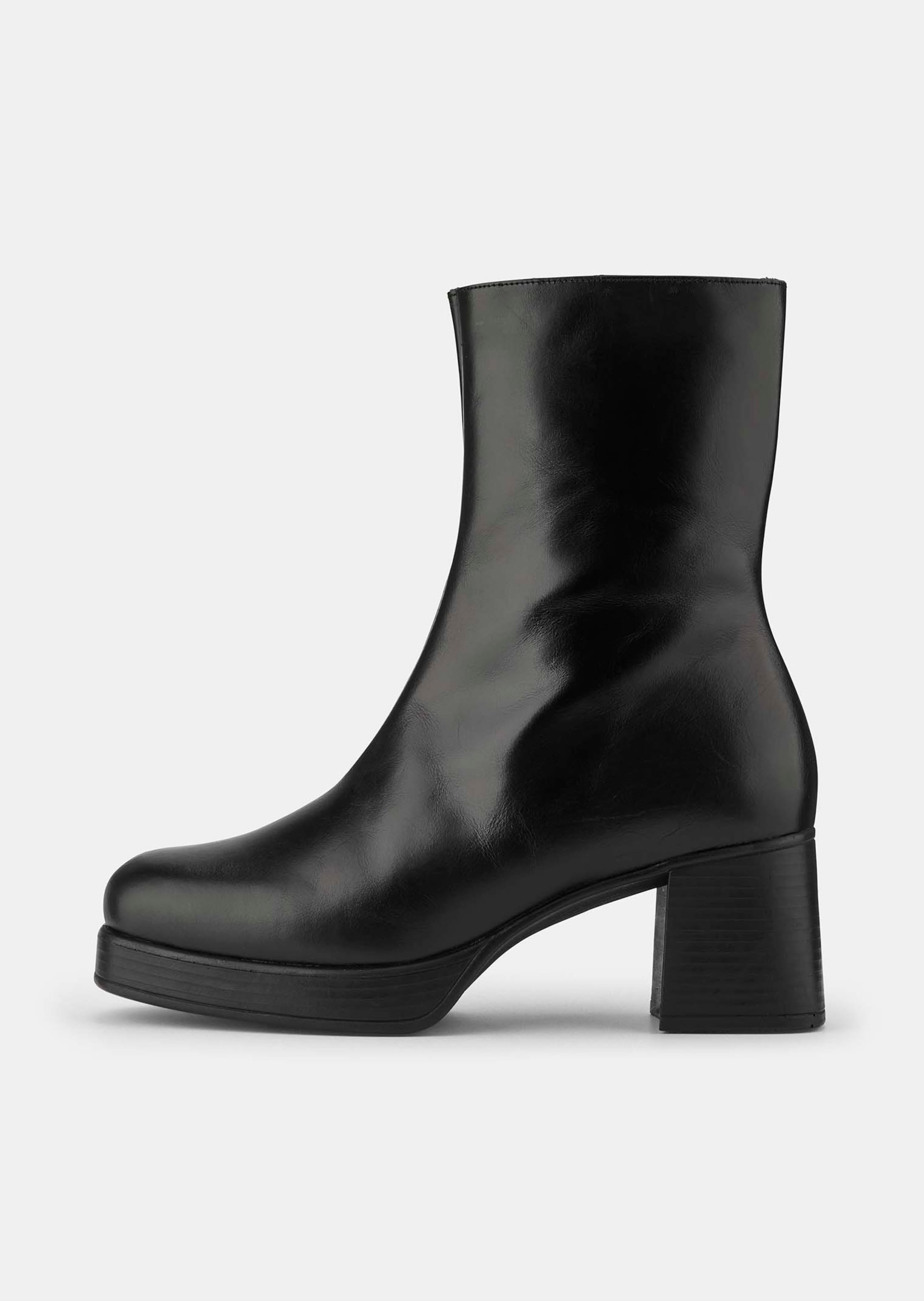 Stiefeletten aus Leder mit Blockabsatz