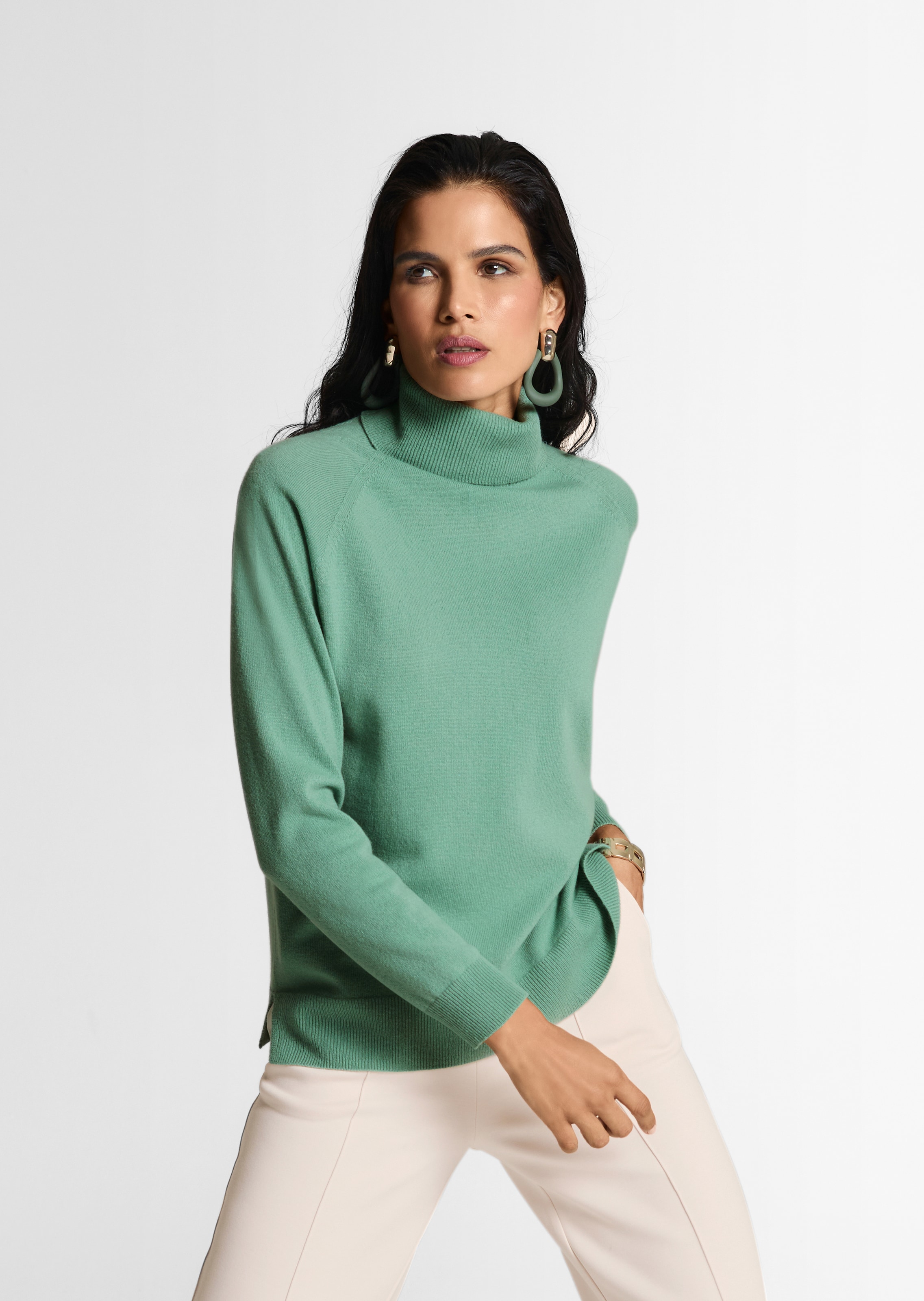 Cashmere roll-neck jumper