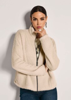 Veste courte en fausse fourrure tendance thumbnail 5