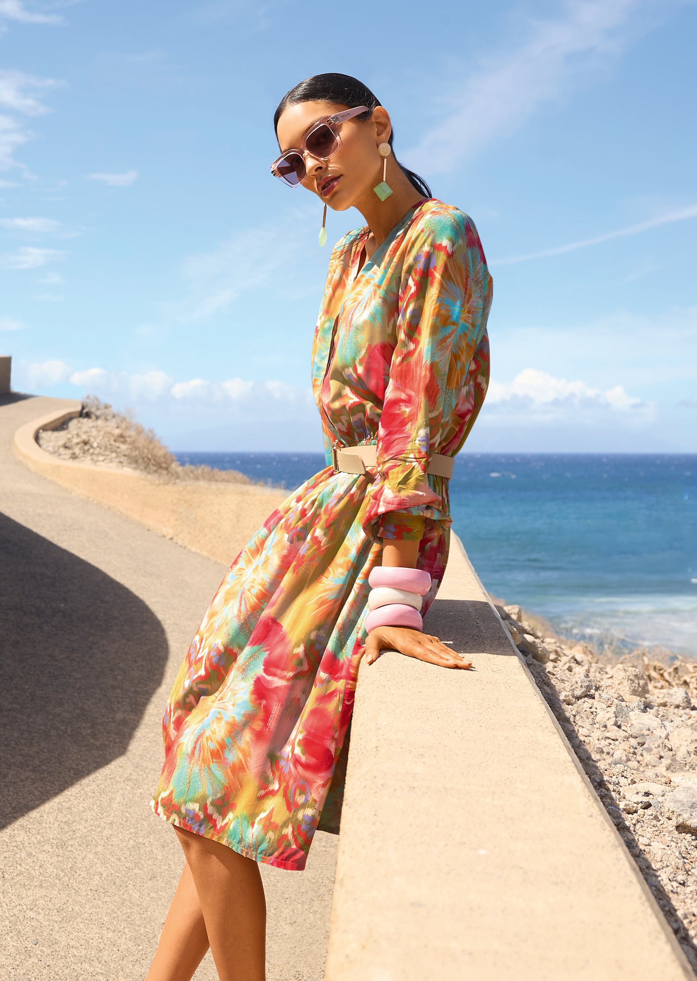 Farbenfrohes Sommerkleid